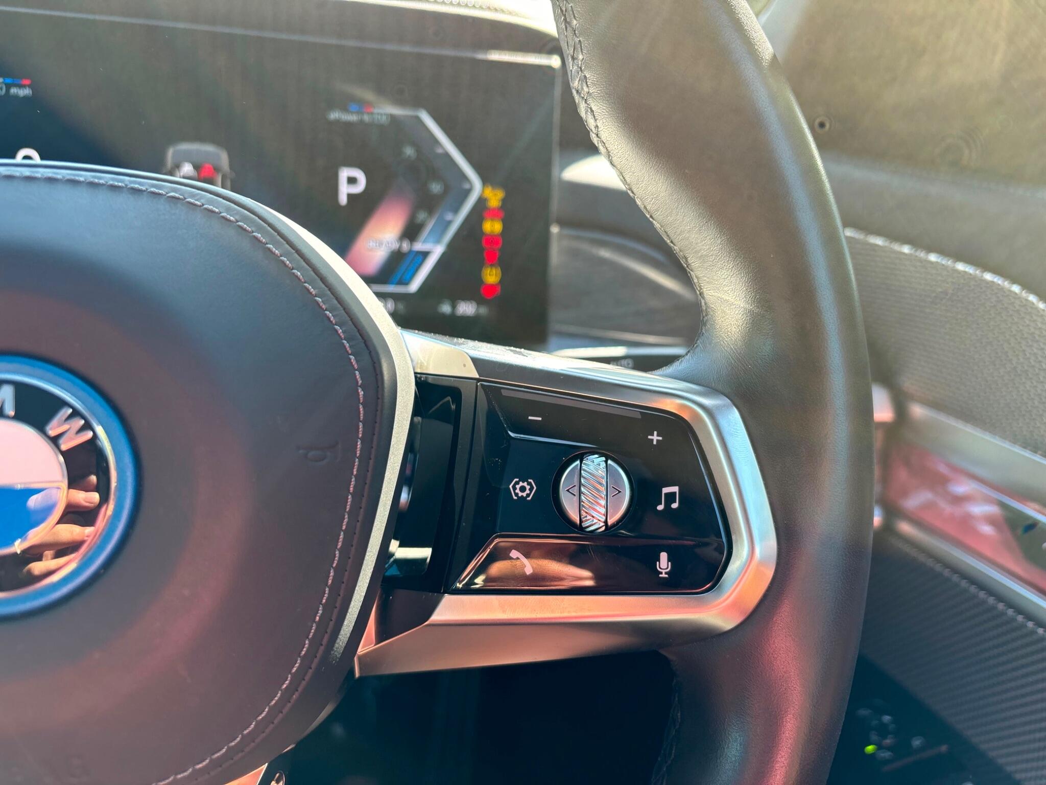 BMW I7 view 21