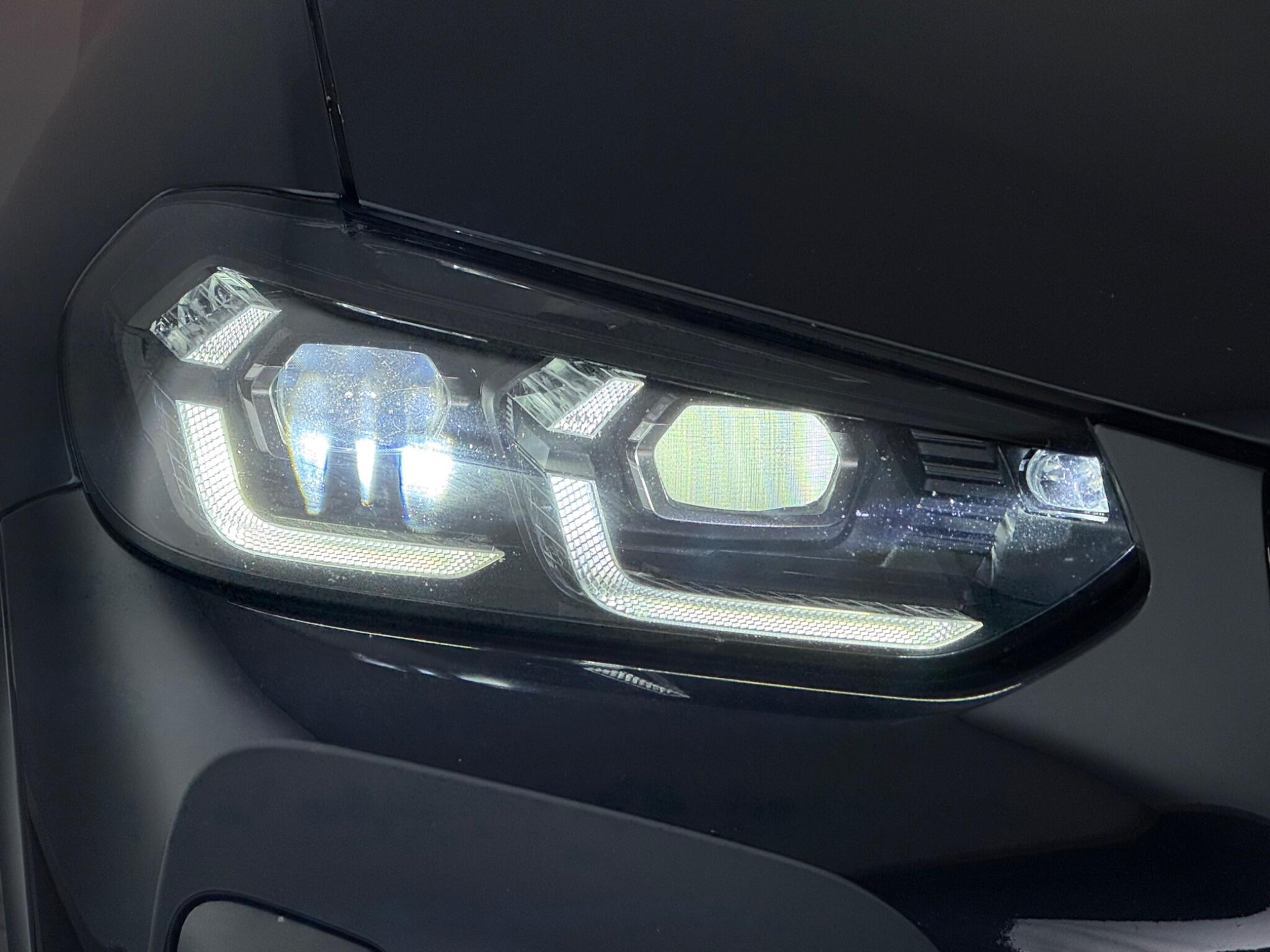 BMW X3 view 12