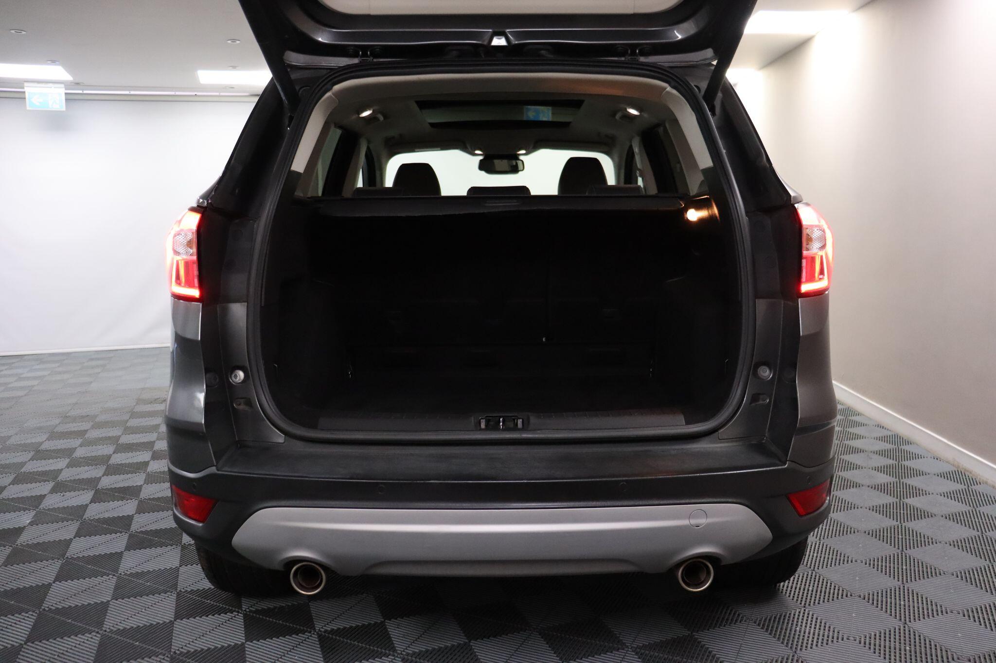 Ford Kuga view 14