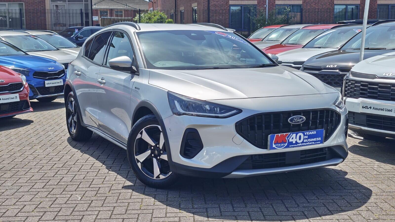 Ford Focus view 2