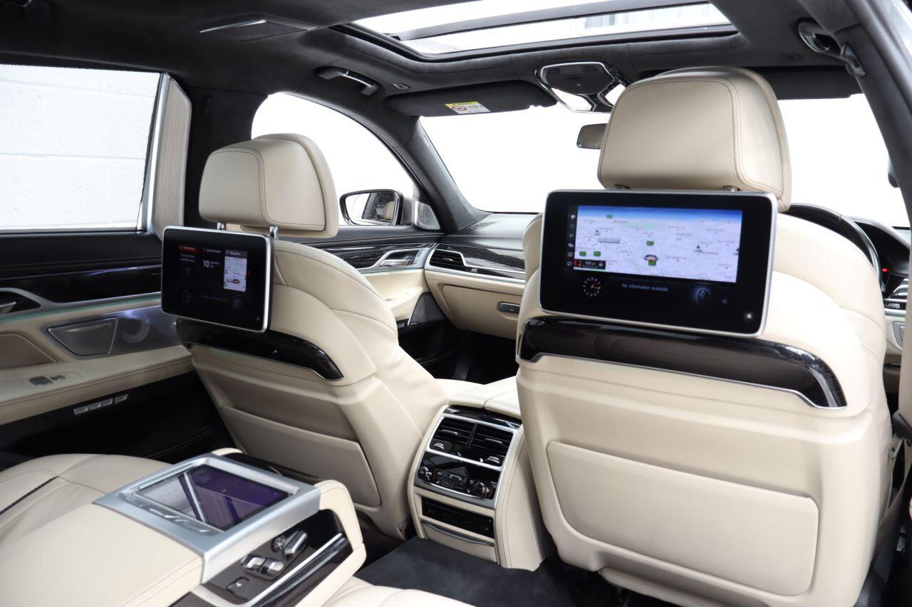 BMW 7 Series view 4