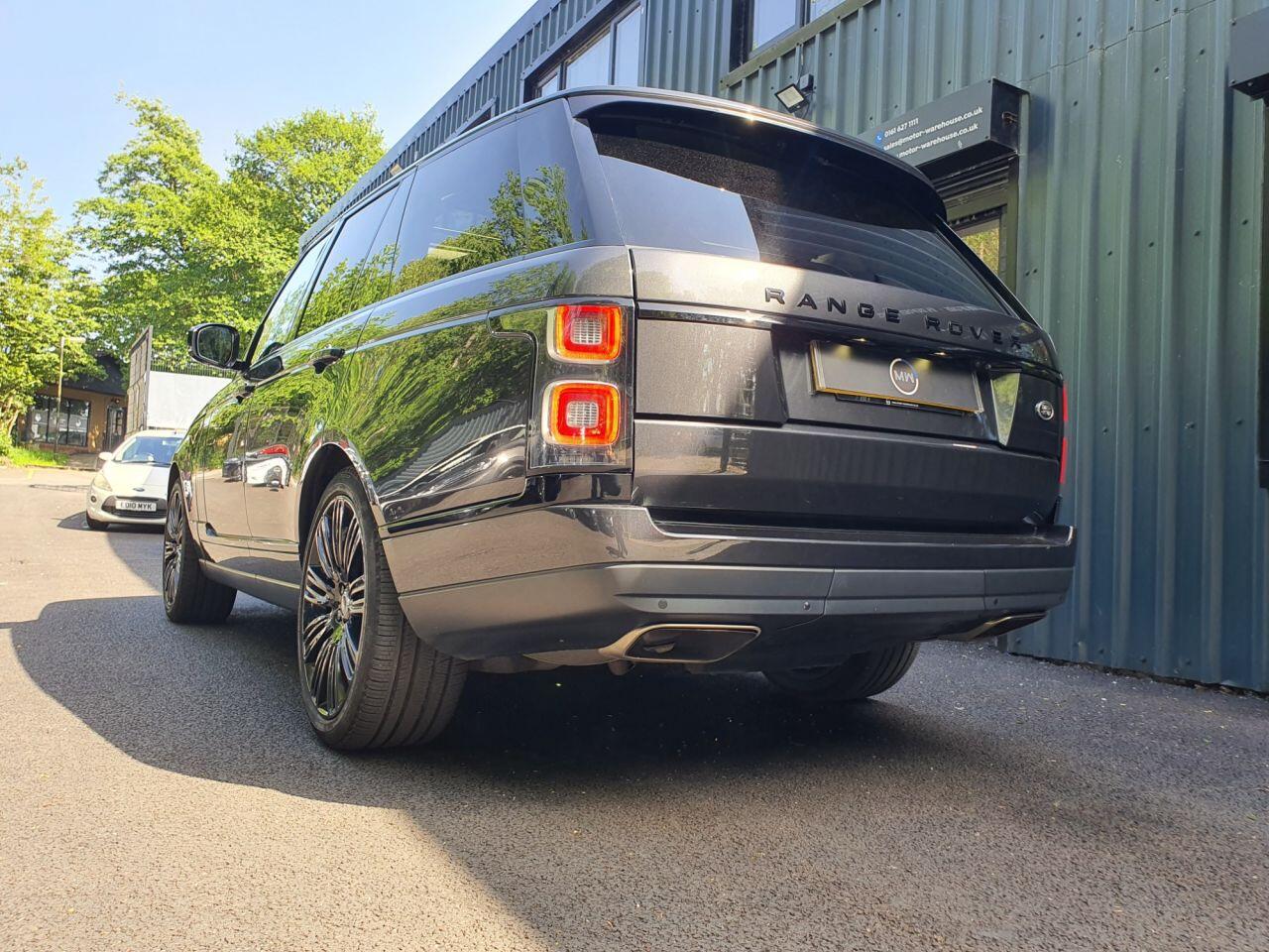 Land Rover Range Rover view 3