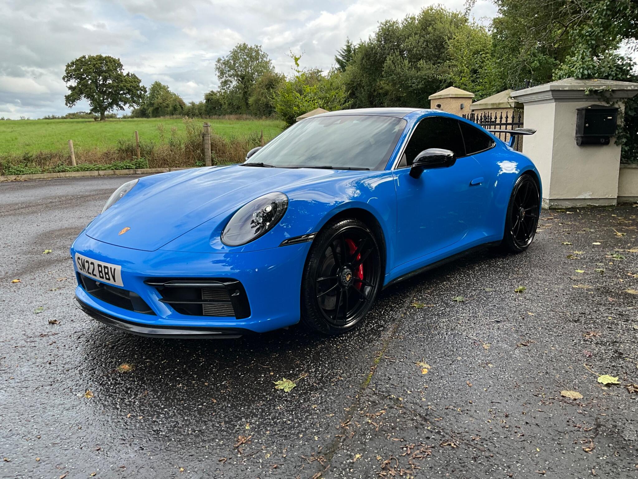 Porsche 911 view 2
