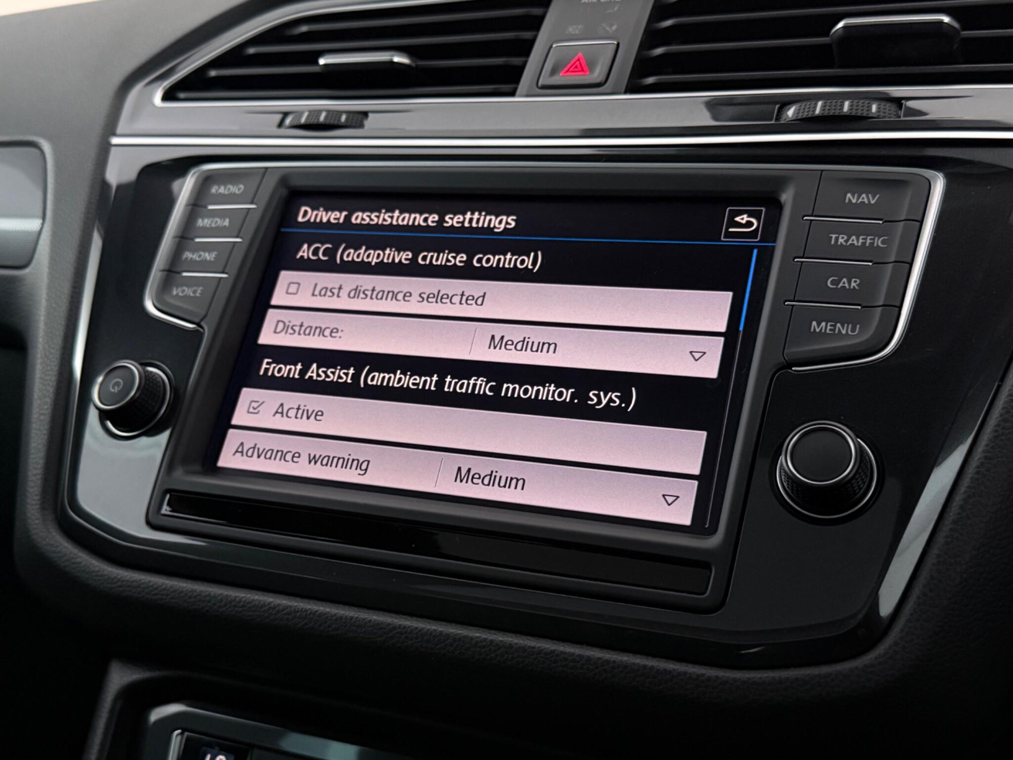 Volkswagen Tiguan view 22