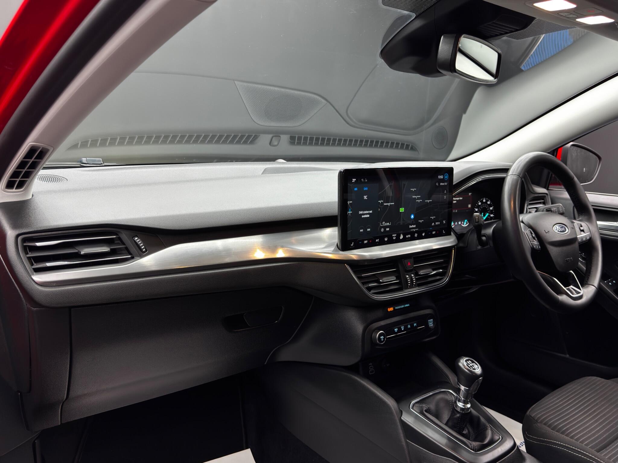 Ford Focus view 11