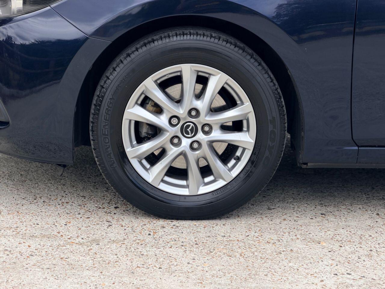 Mazda Mazda3 view 11