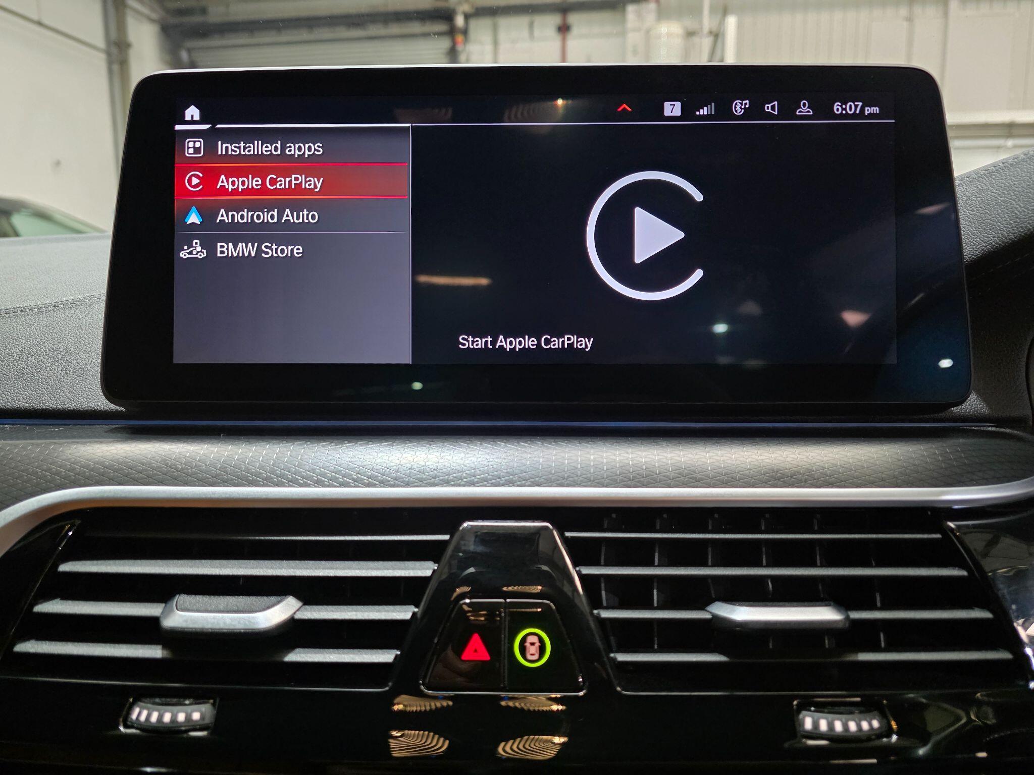 BMW 5 Series view 11