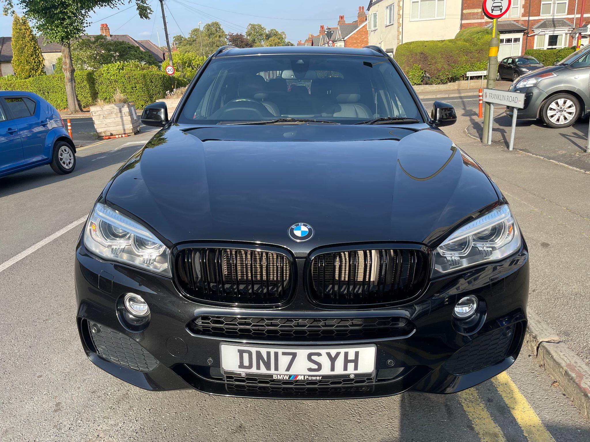 BMW X5 view 22