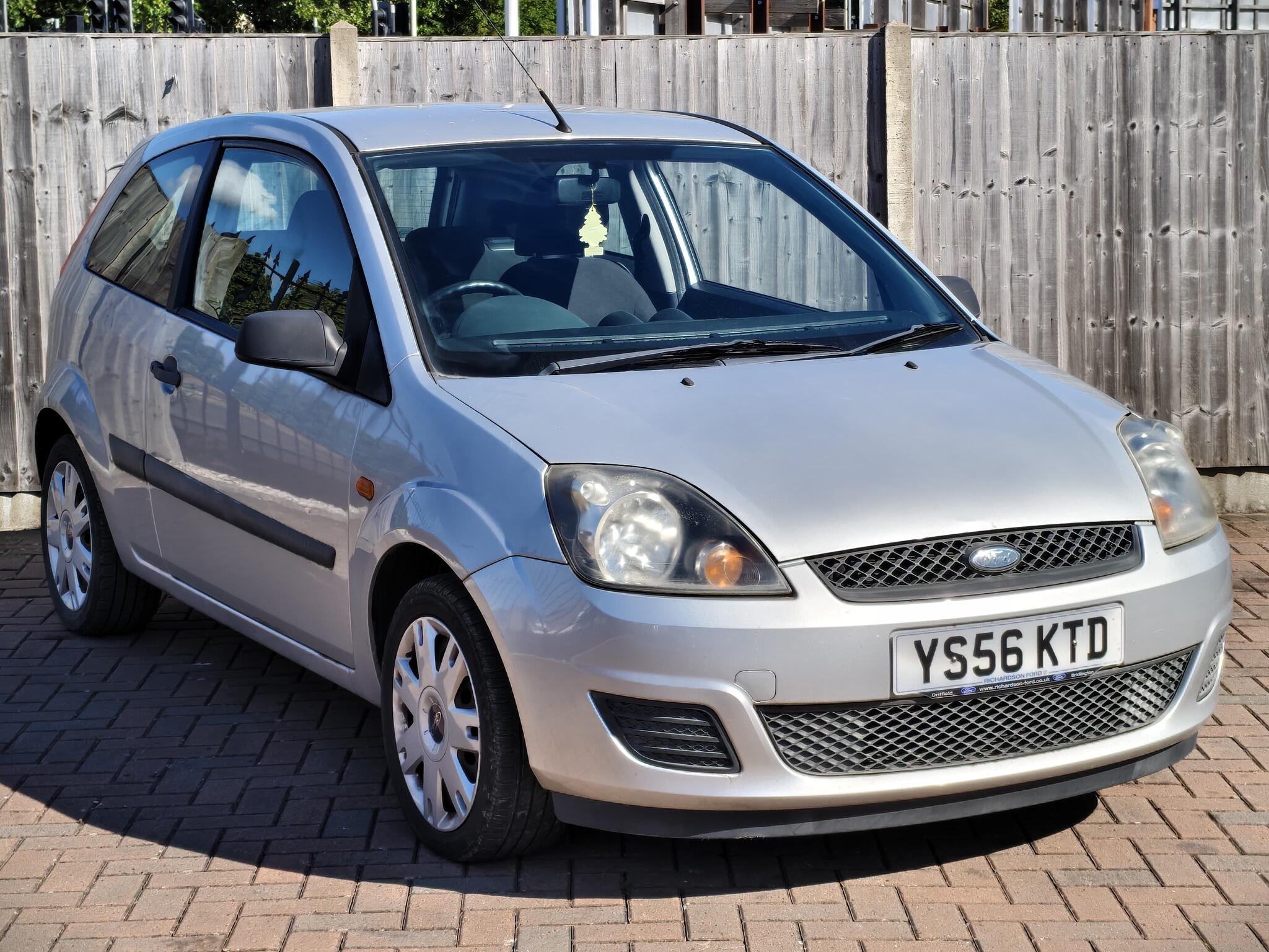 Ford Fiesta view 3