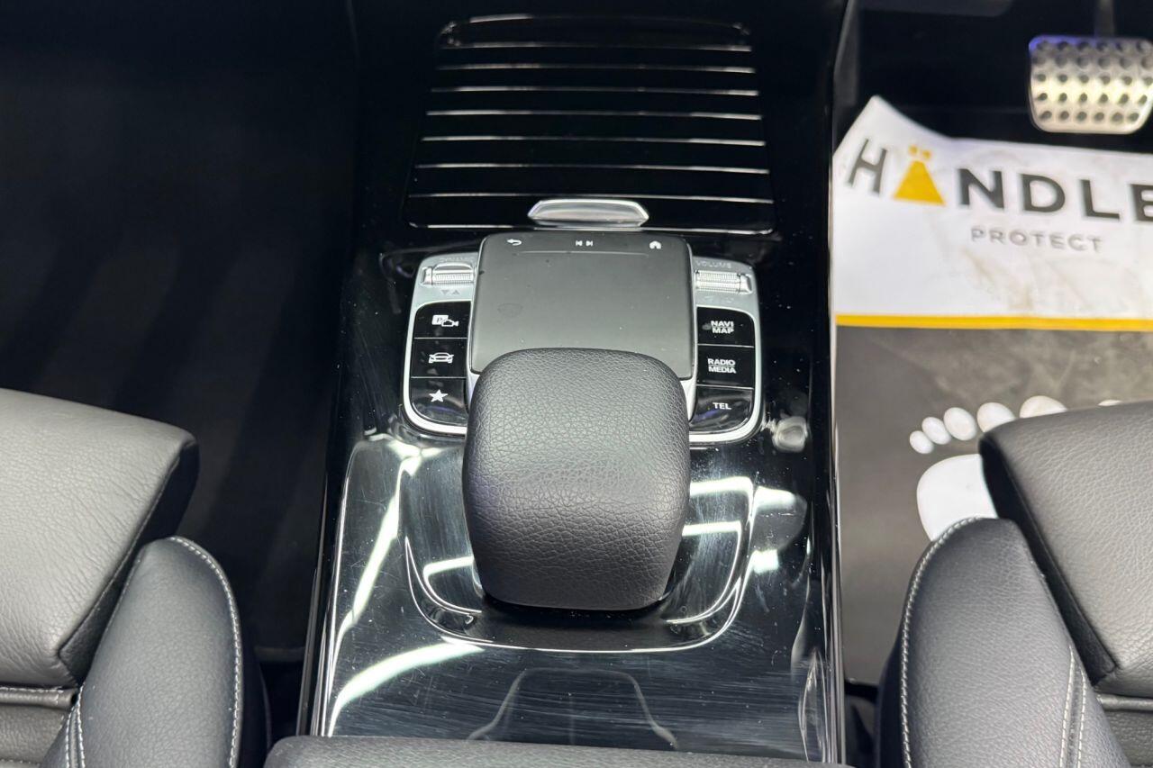 Mercedes-Benz Cla view 26