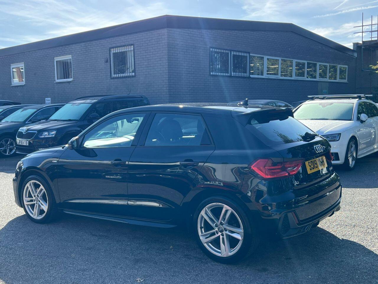 Audi A1 view 5