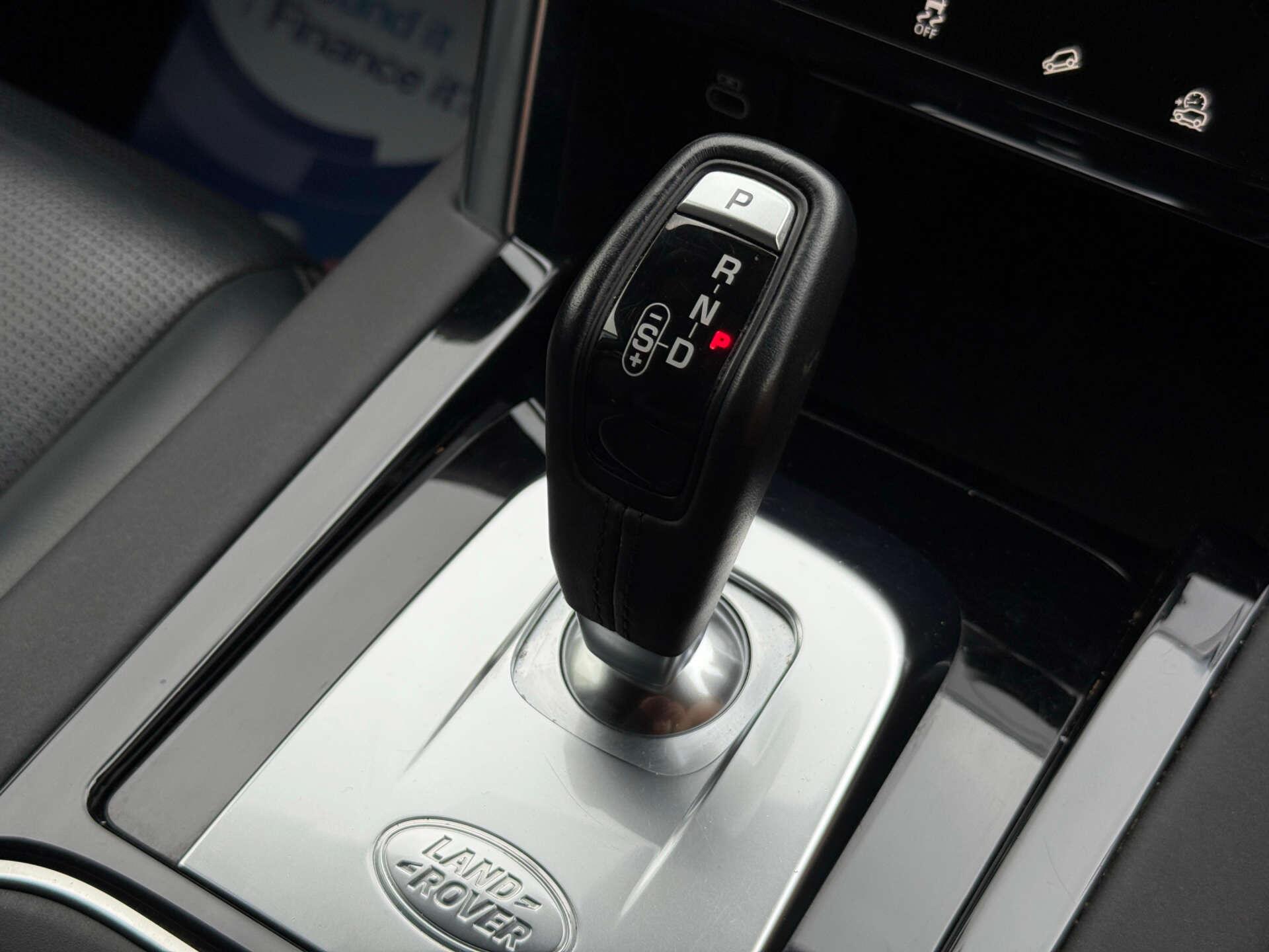 Land Rover Discovery Sport view 61