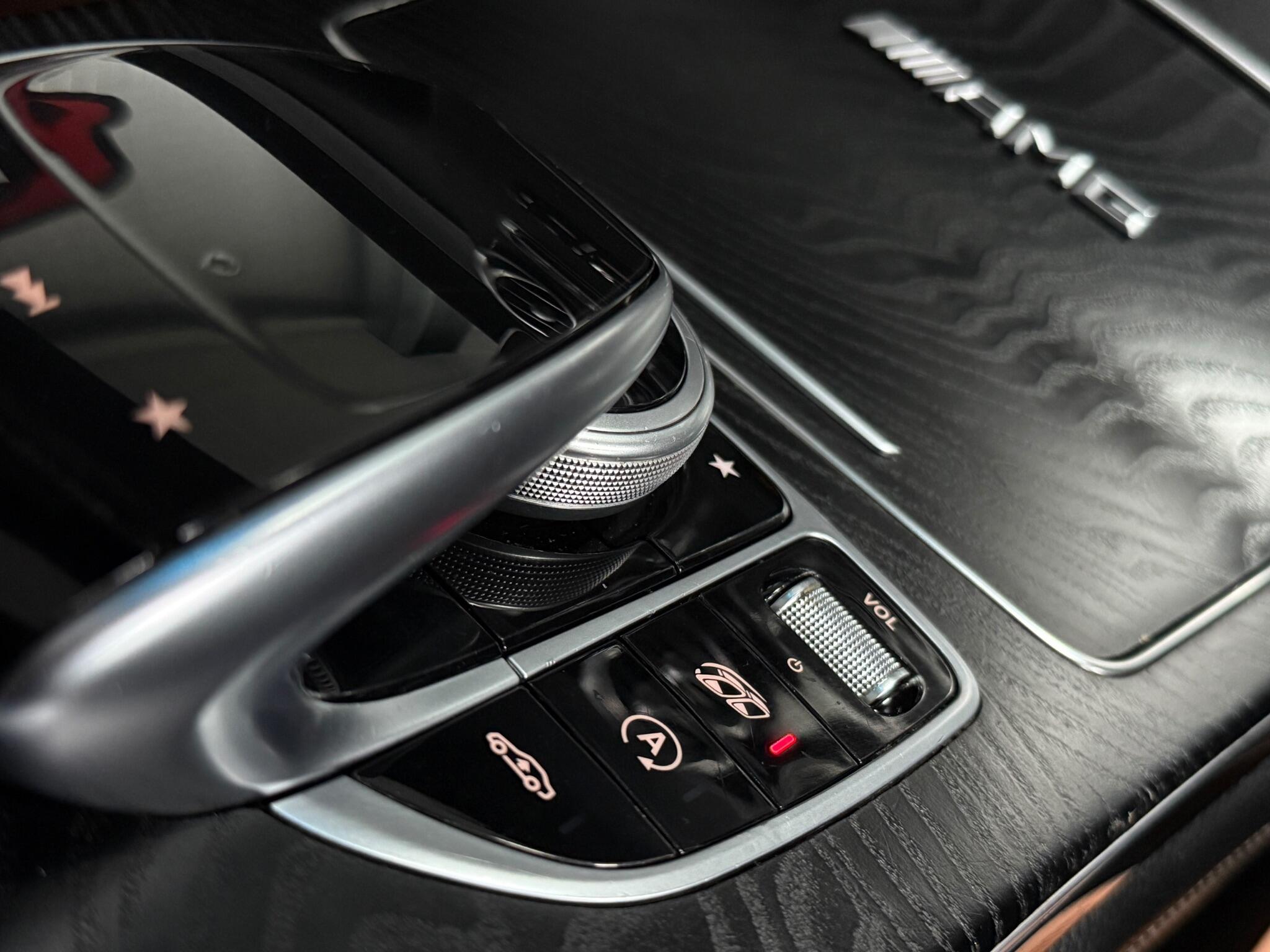 Mercedes-Benz GLC view 26