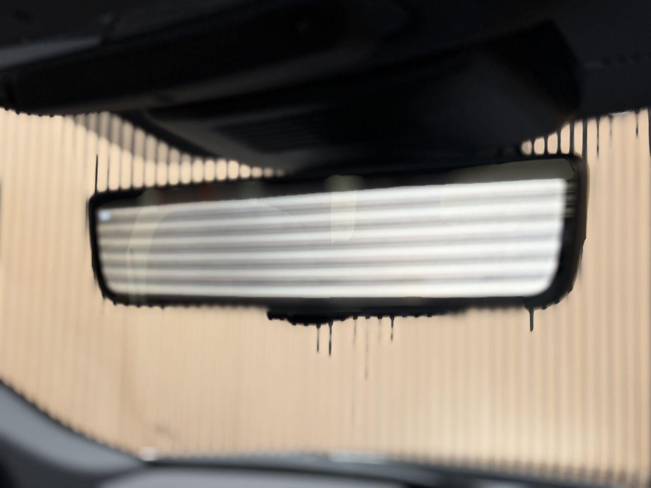 Land Rover Discovery Sport view 50