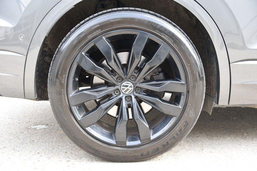 Volkswagen Touareg view 64
