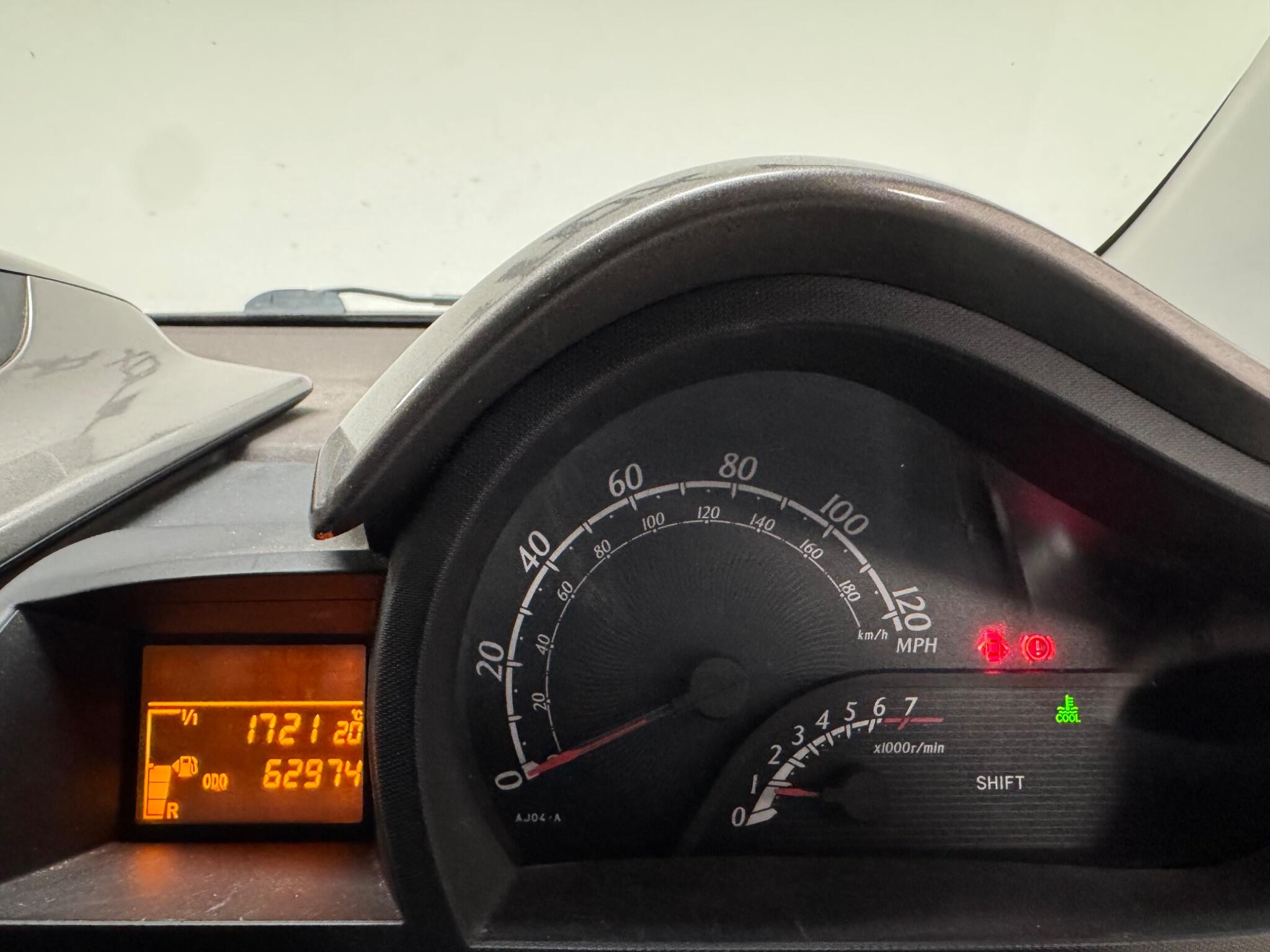 Toyota Iq view 18