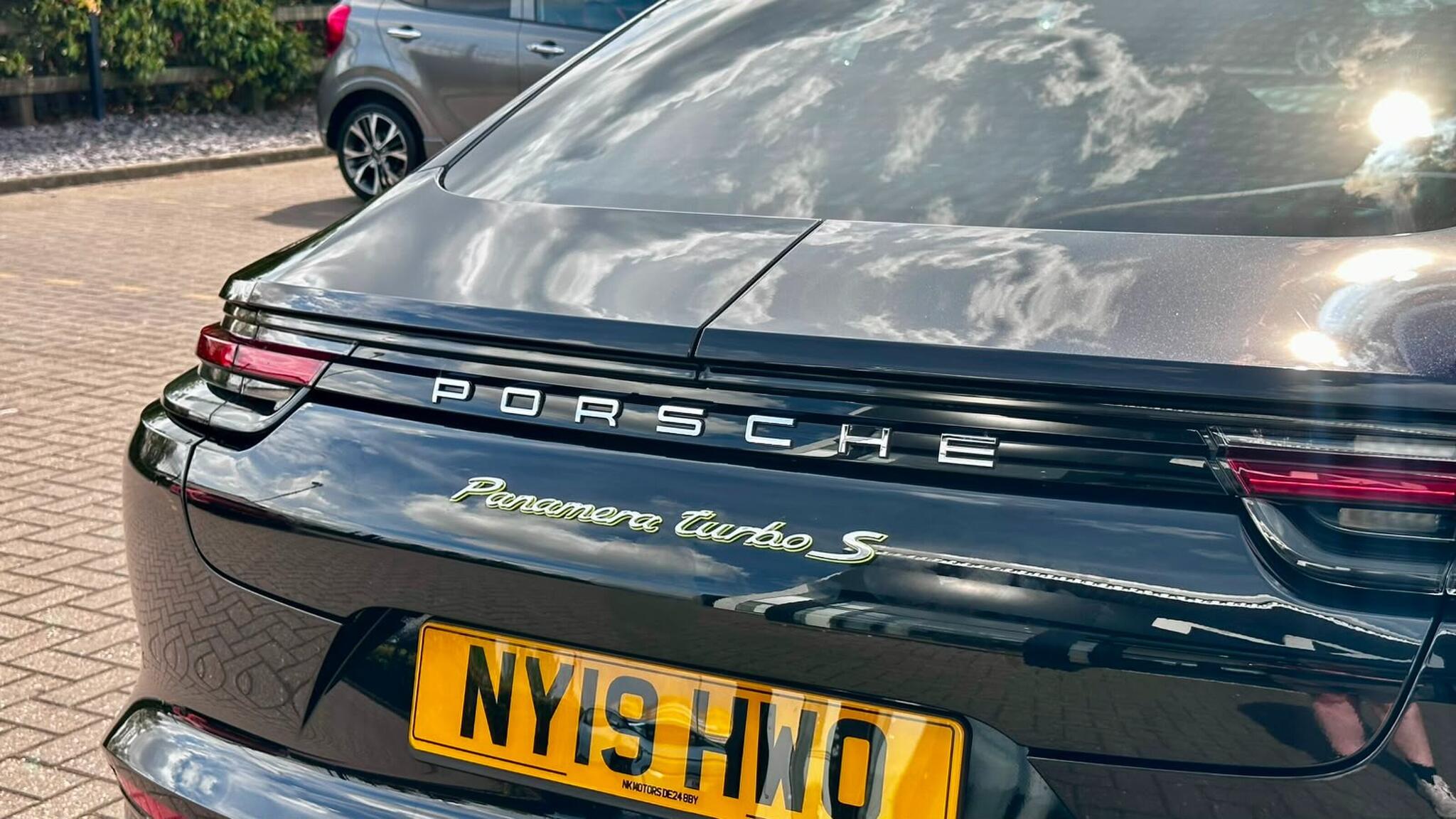 Porsche Panamera view 34