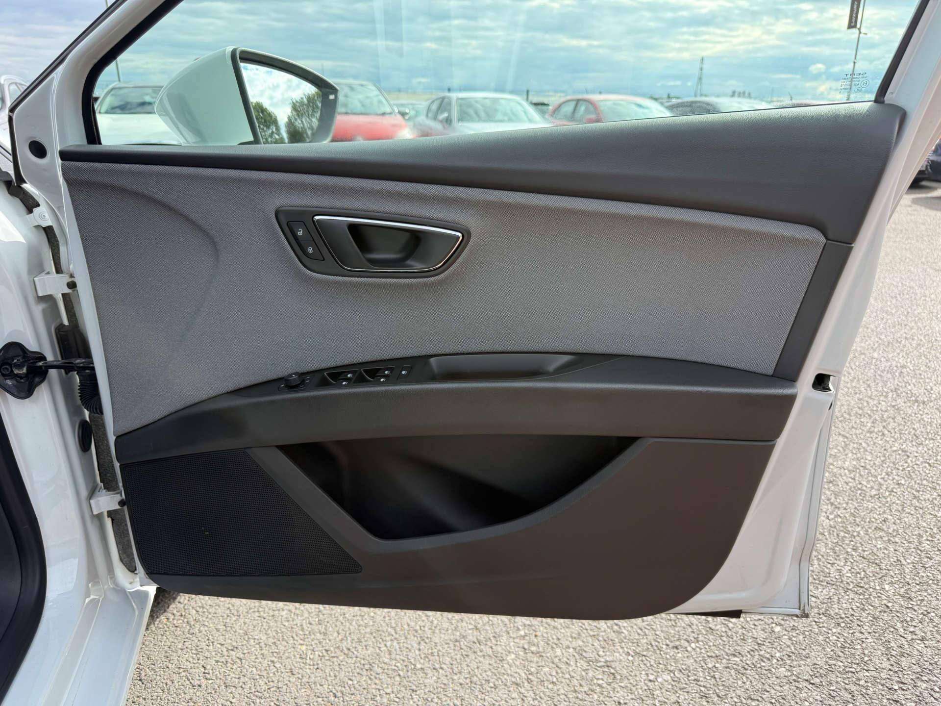 Seat Leon view 34
