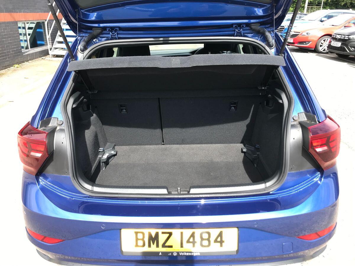 Volkswagen Polo view 8