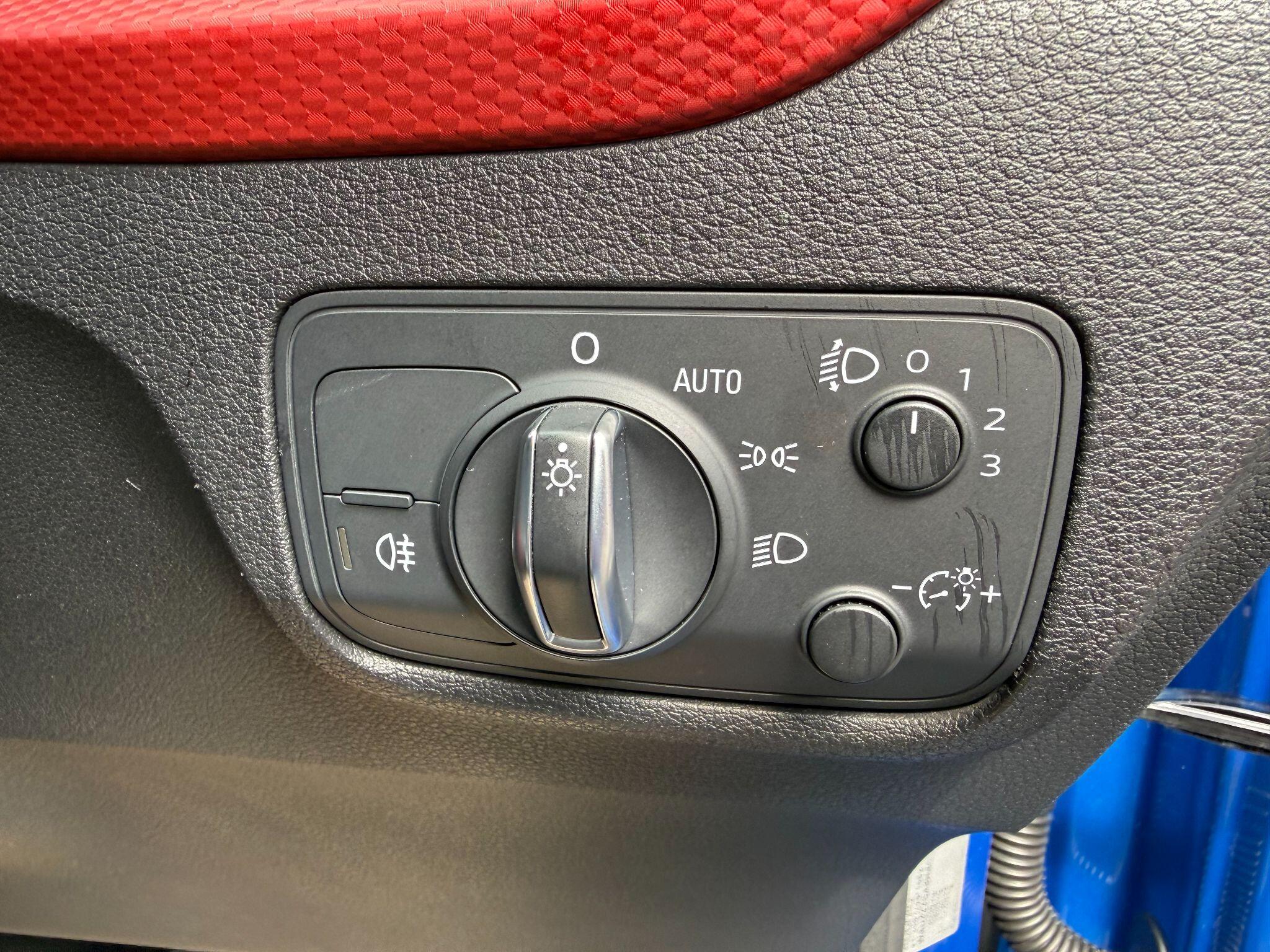 Audi Q2 view 39