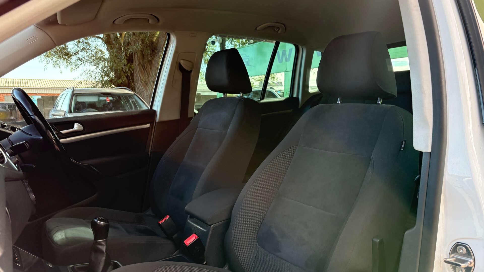 Volkswagen Tiguan view 15