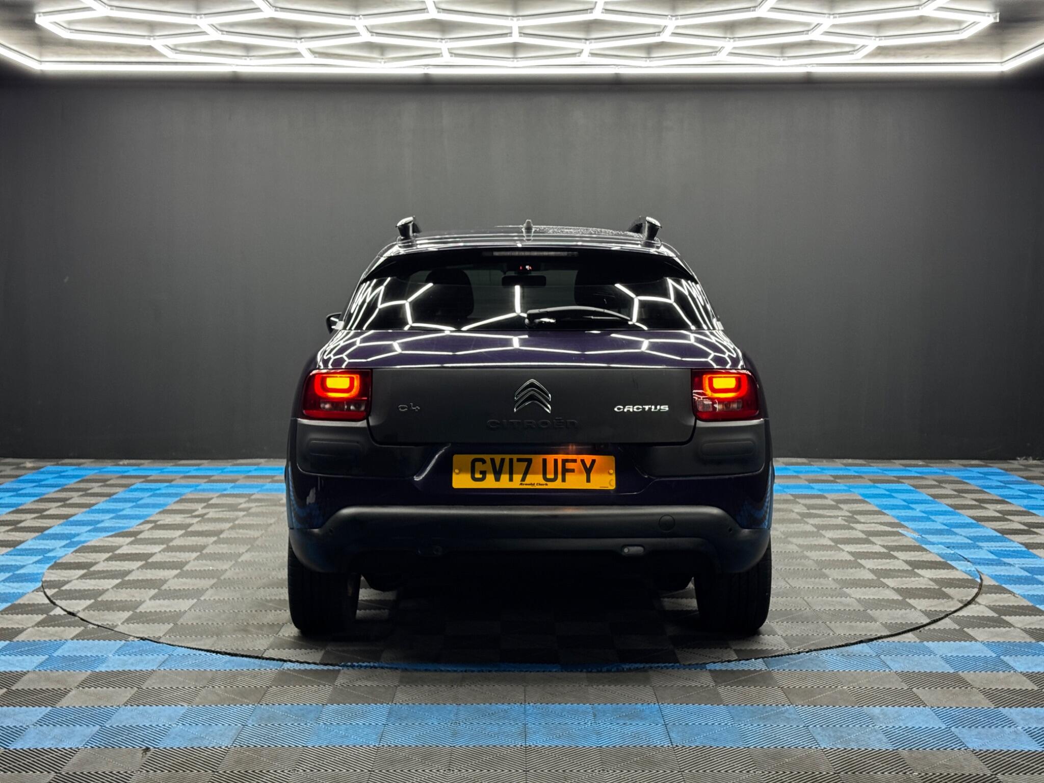 Citroen C4 Cactus view 6