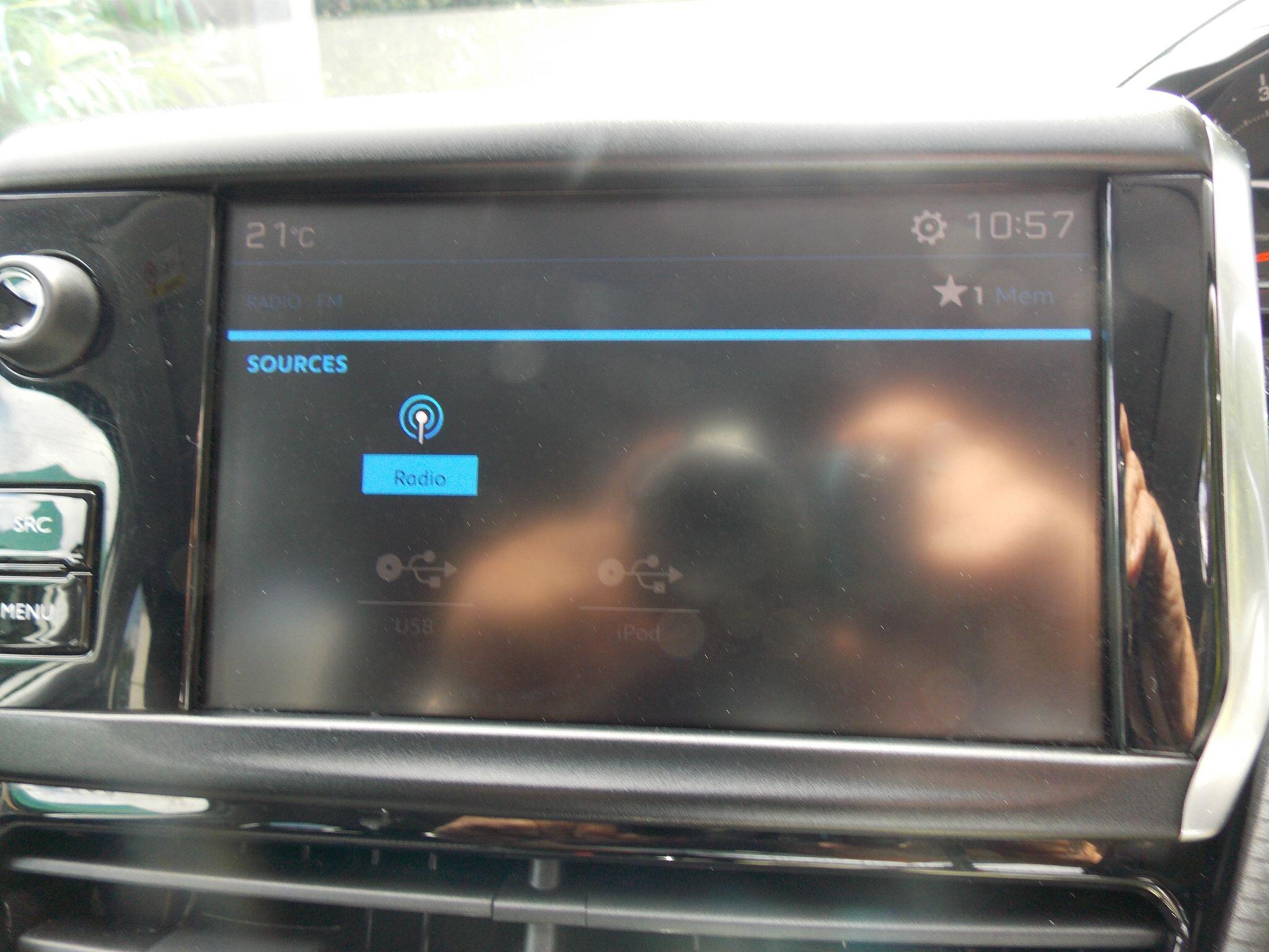 Peugeot 208 view 37