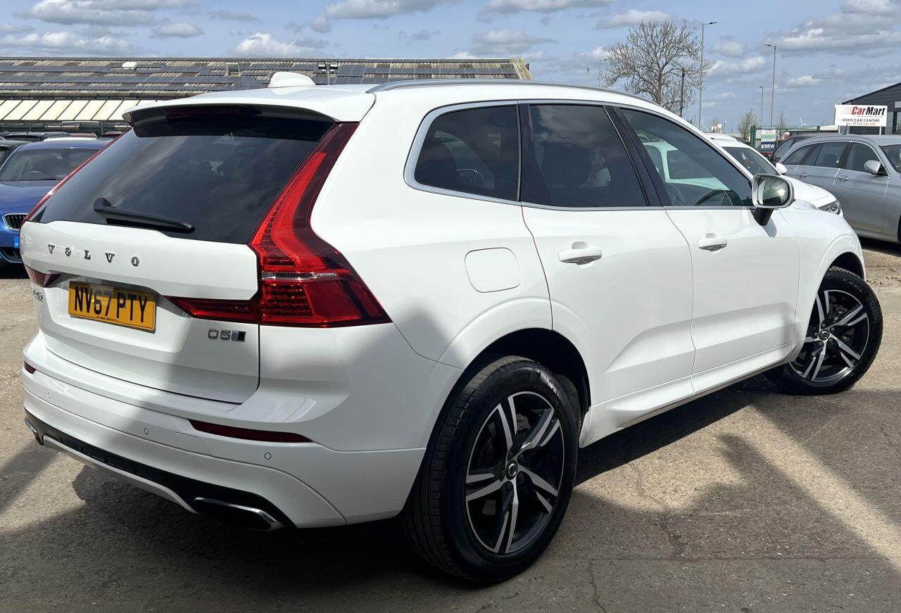 Volvo XC60 view 3