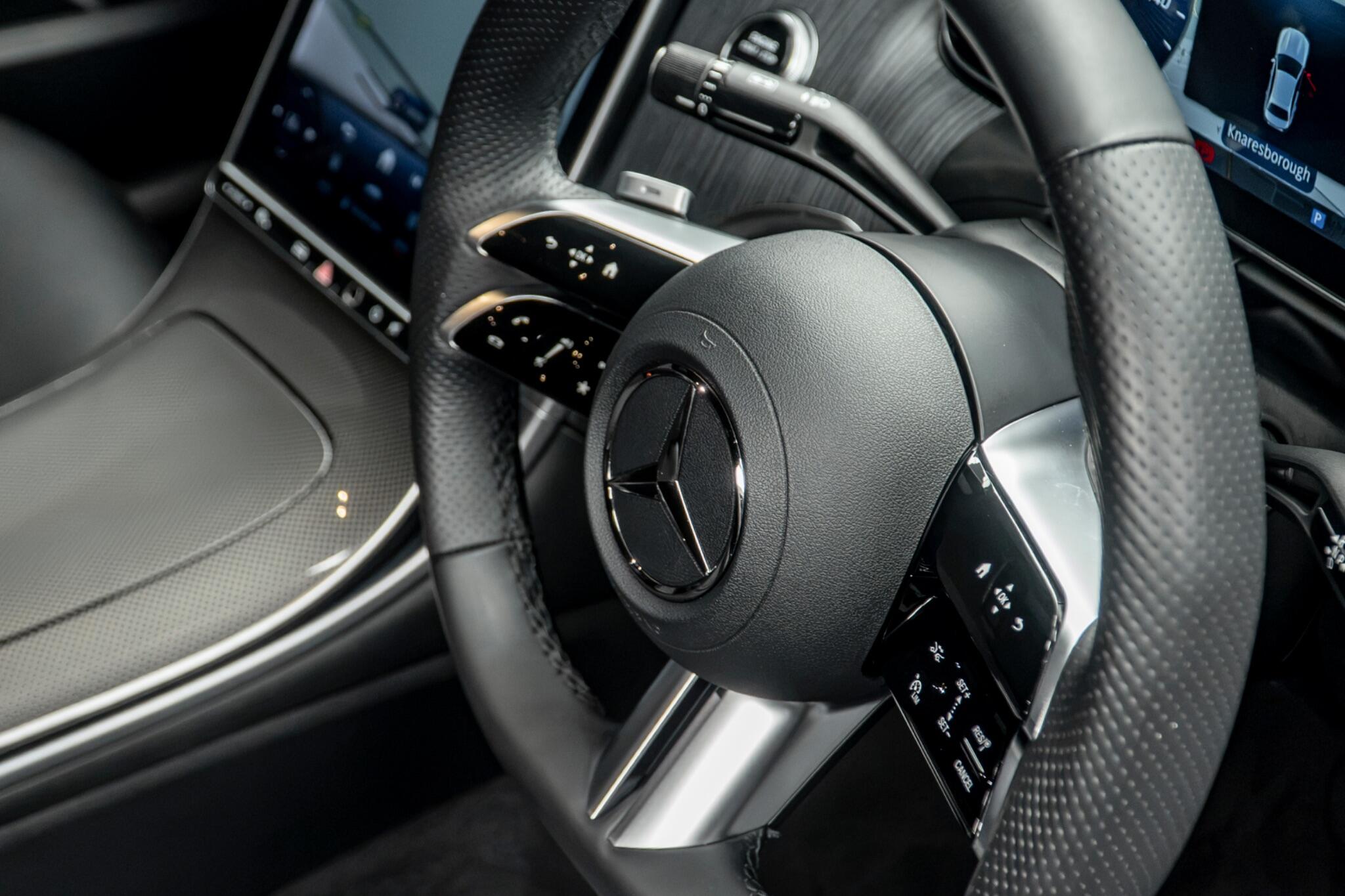 Mercedes-Benz C-Class view 36