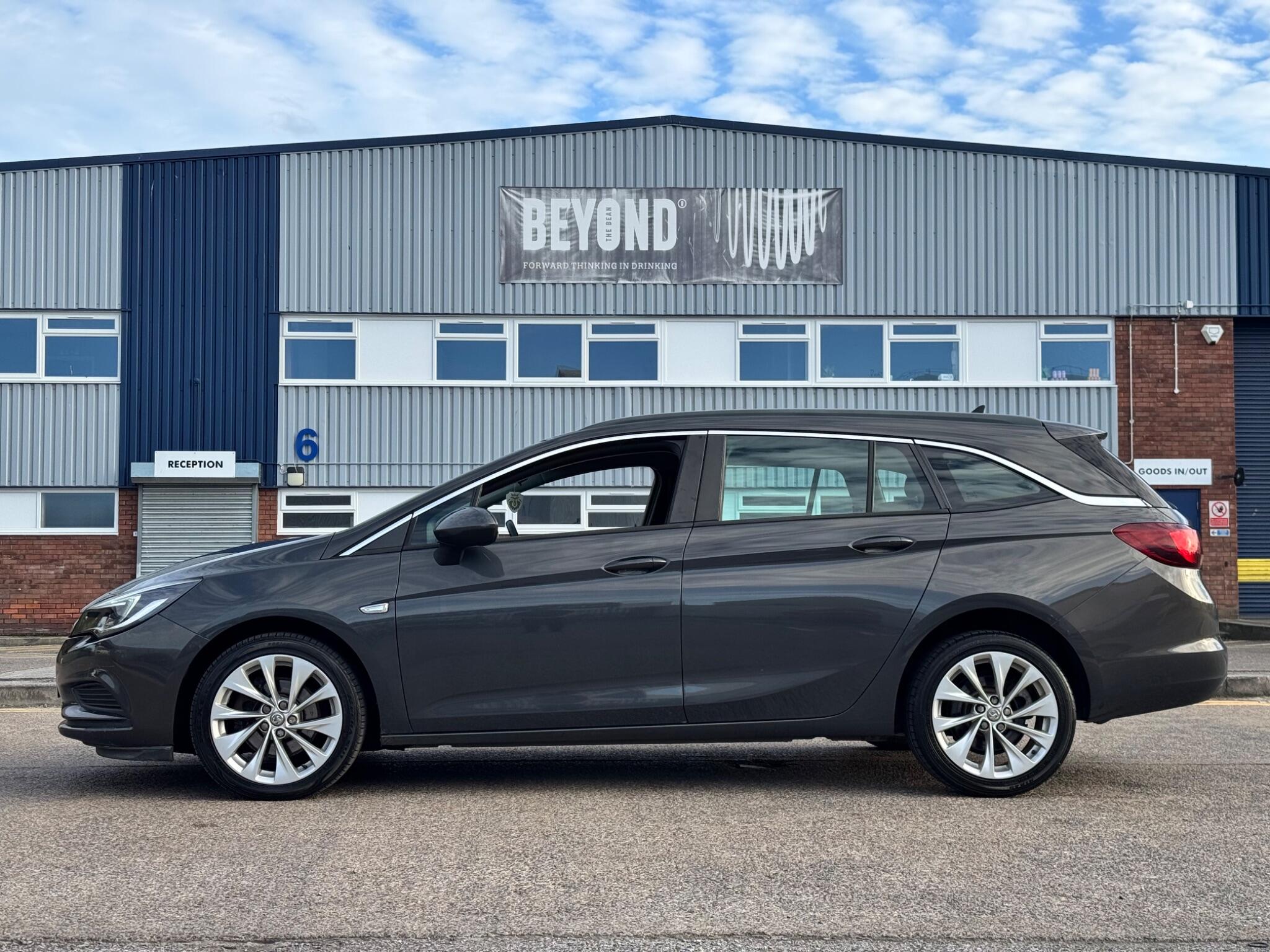 Vauxhall Astra view 10