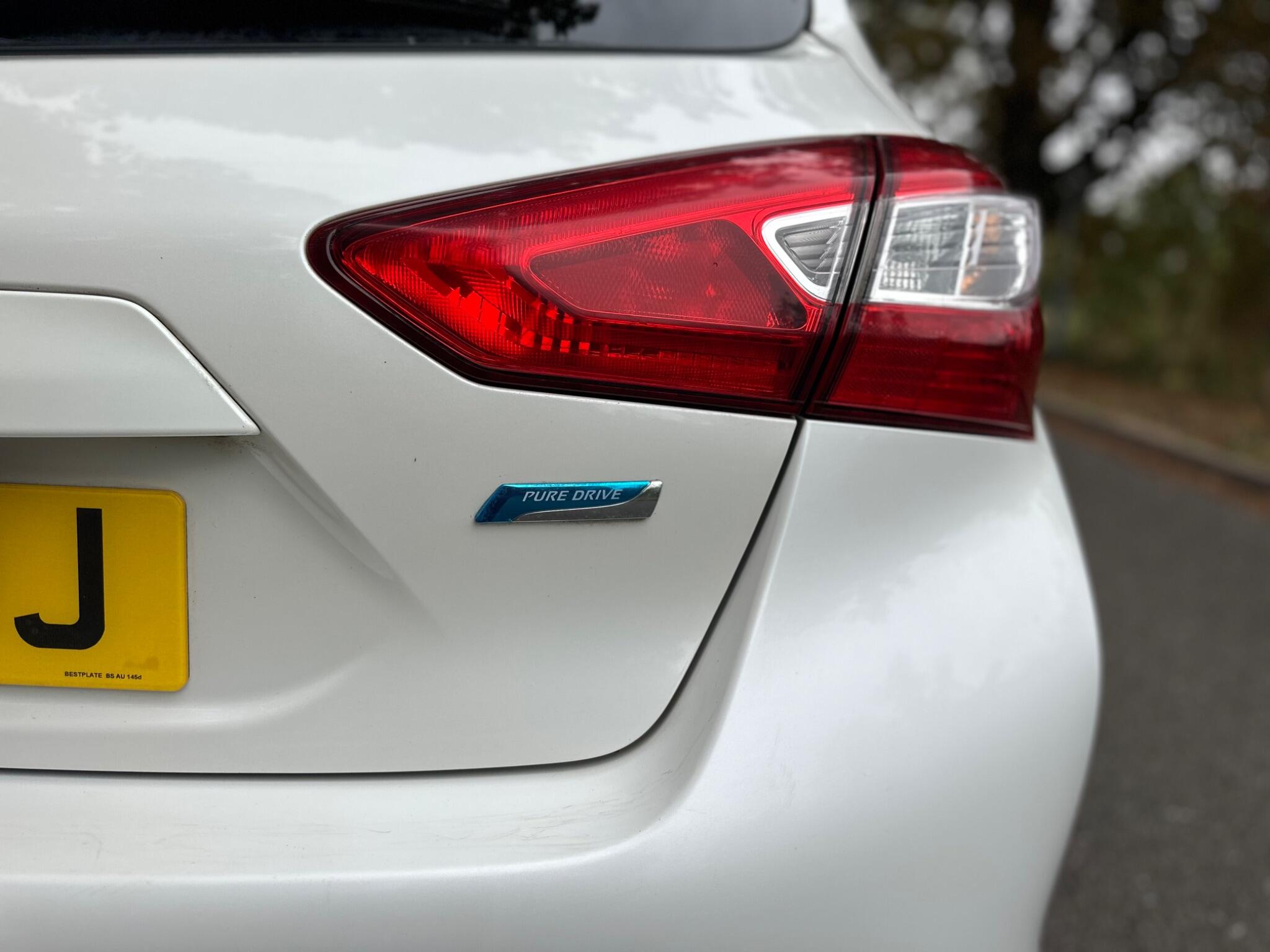 2016 Nissan Pulsar 1.5 dCi N-Connecta Euro 6 (s/s) 5dr • 102,000 miles image 13