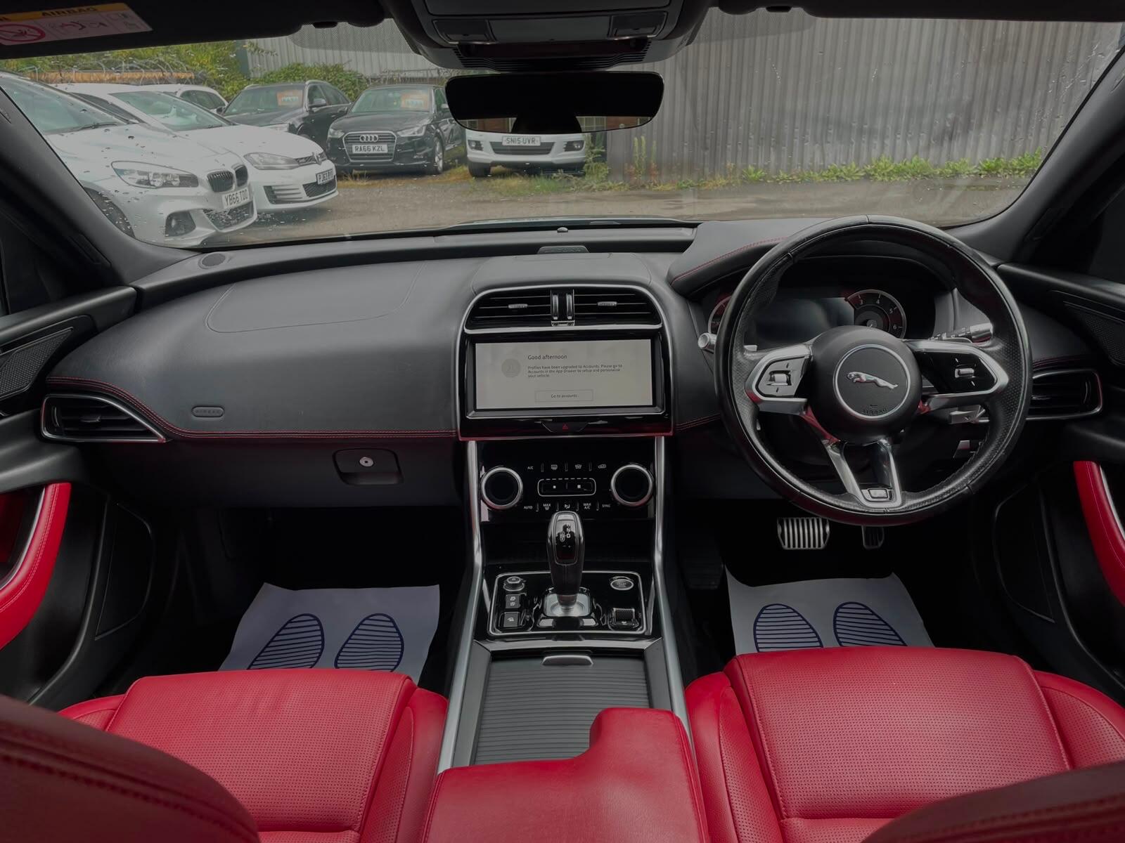Jaguar XE view 24