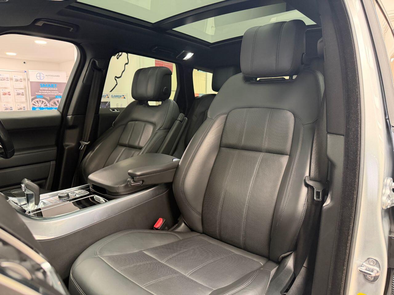 Land Rover Range Rover Sport view 8