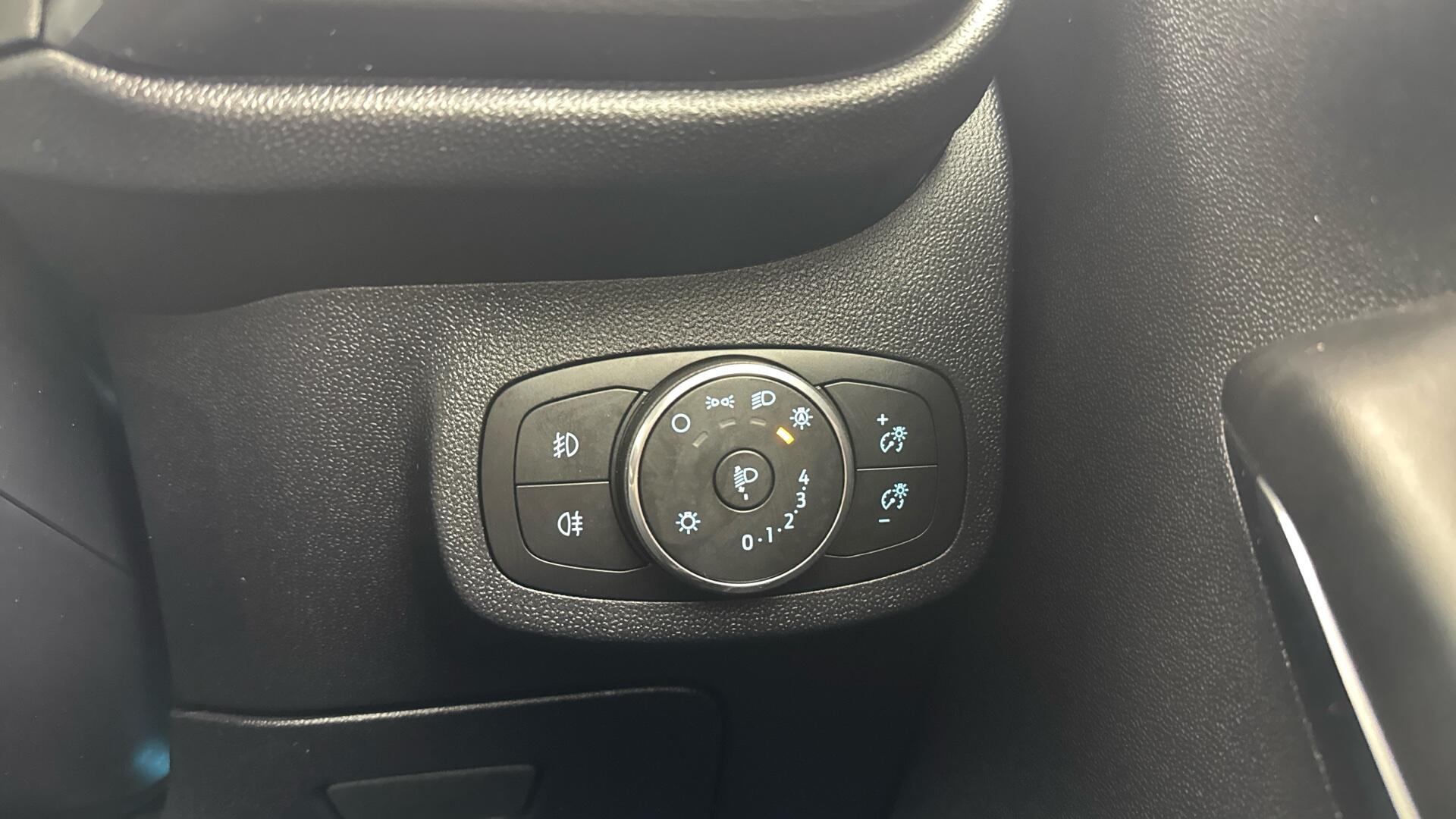 Ford Fiesta view 44