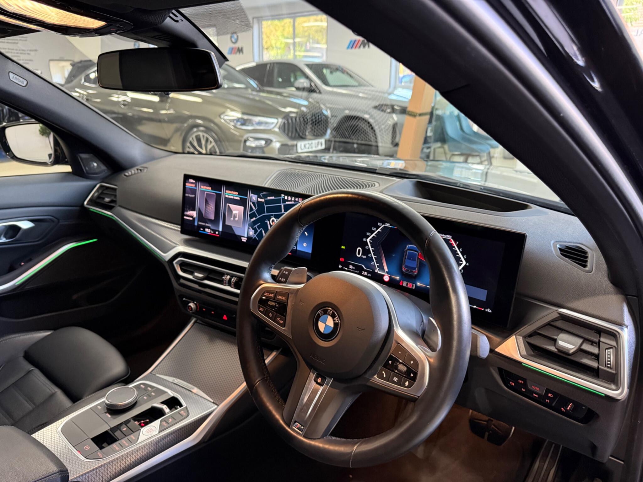 BMW 3 Series view 32