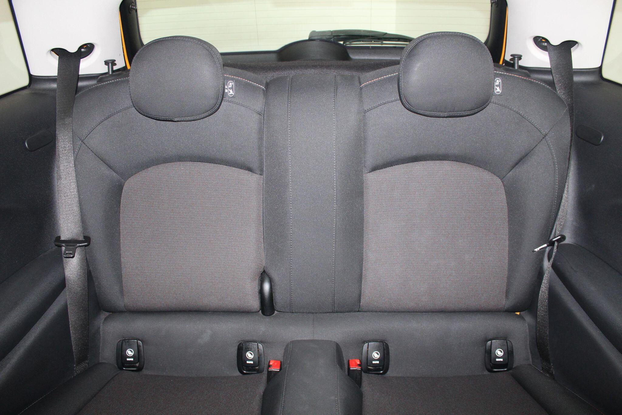 Mini Hatch view 48