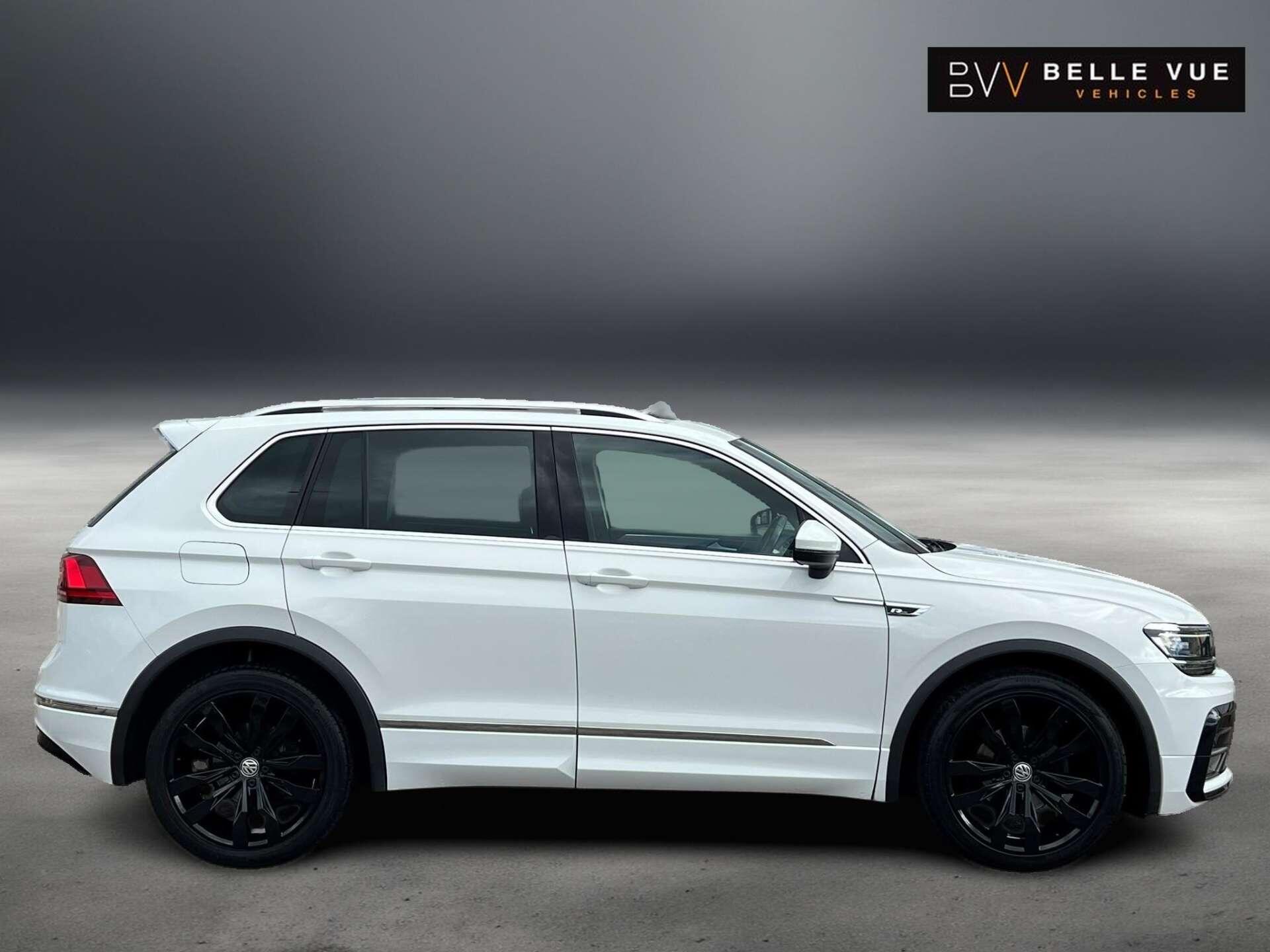 Volkswagen Tiguan view 2