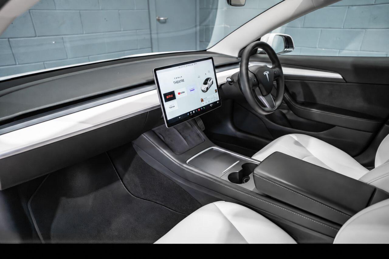 Tesla Model 3 view 13