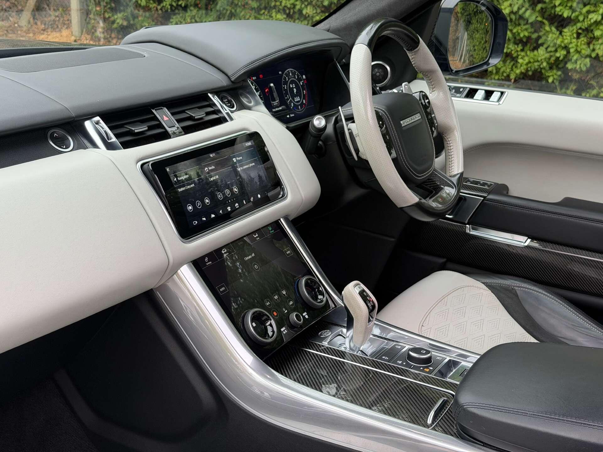 Land Rover Range Rover Sport view 30
