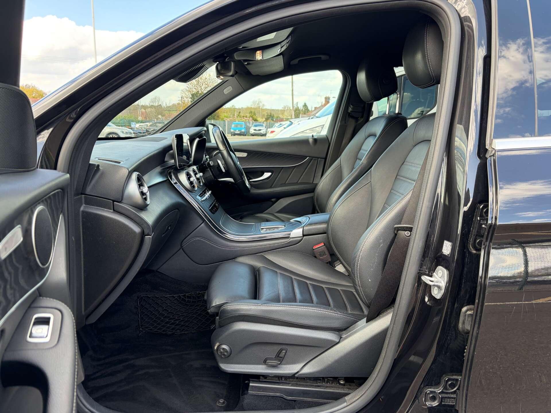 Mercedes-Benz GLC view 17