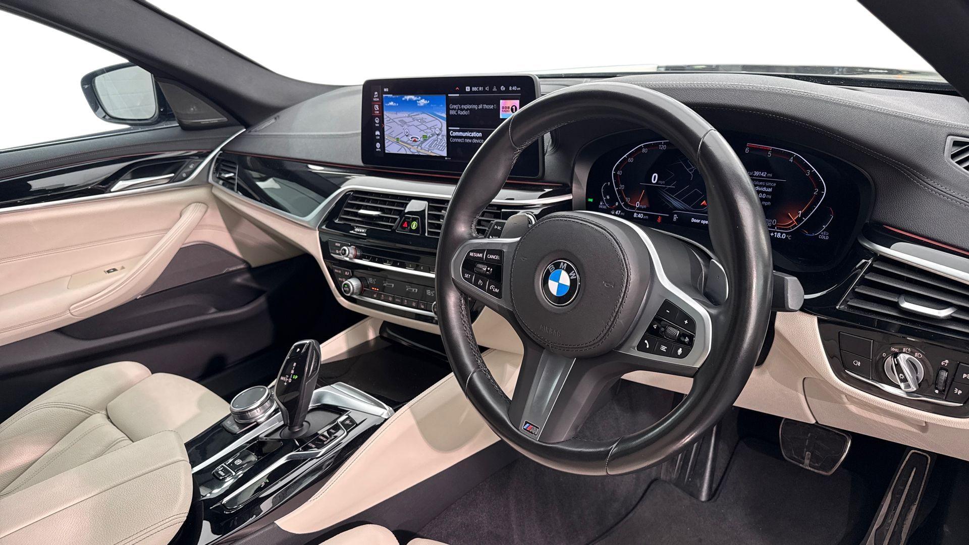 BMW 5 Series view 6
