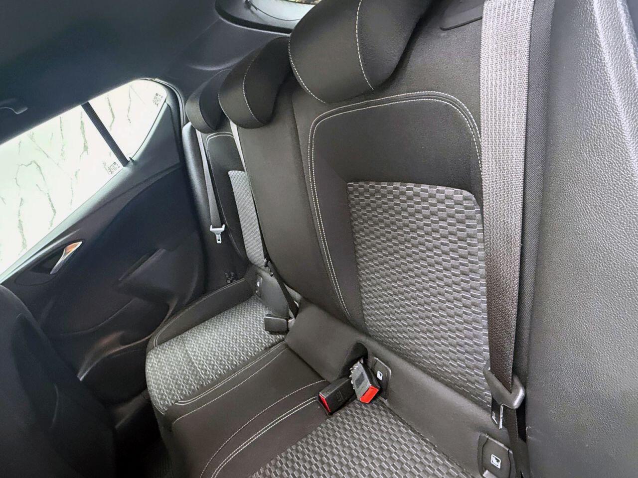 Vauxhall Astra view 17