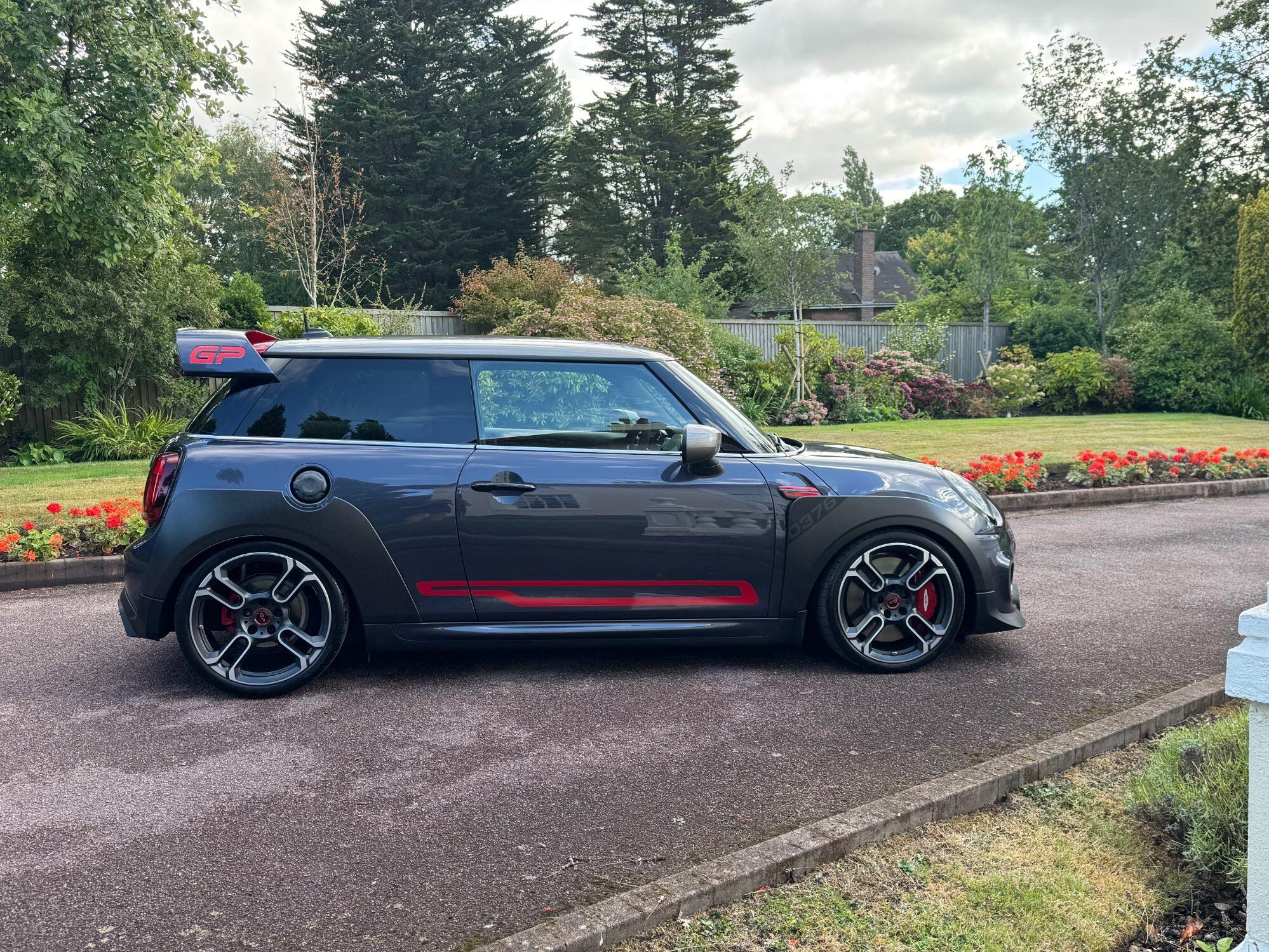 Mini Cooper view 11