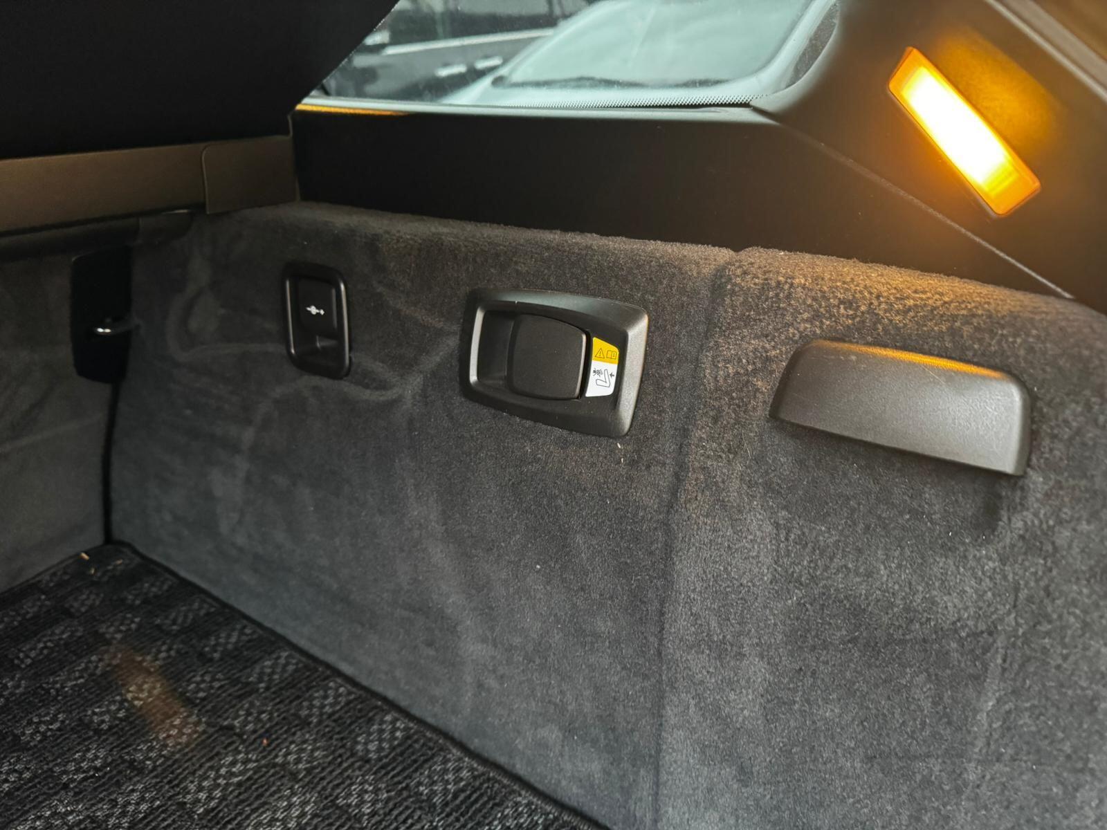 BMW 5 Series view 40