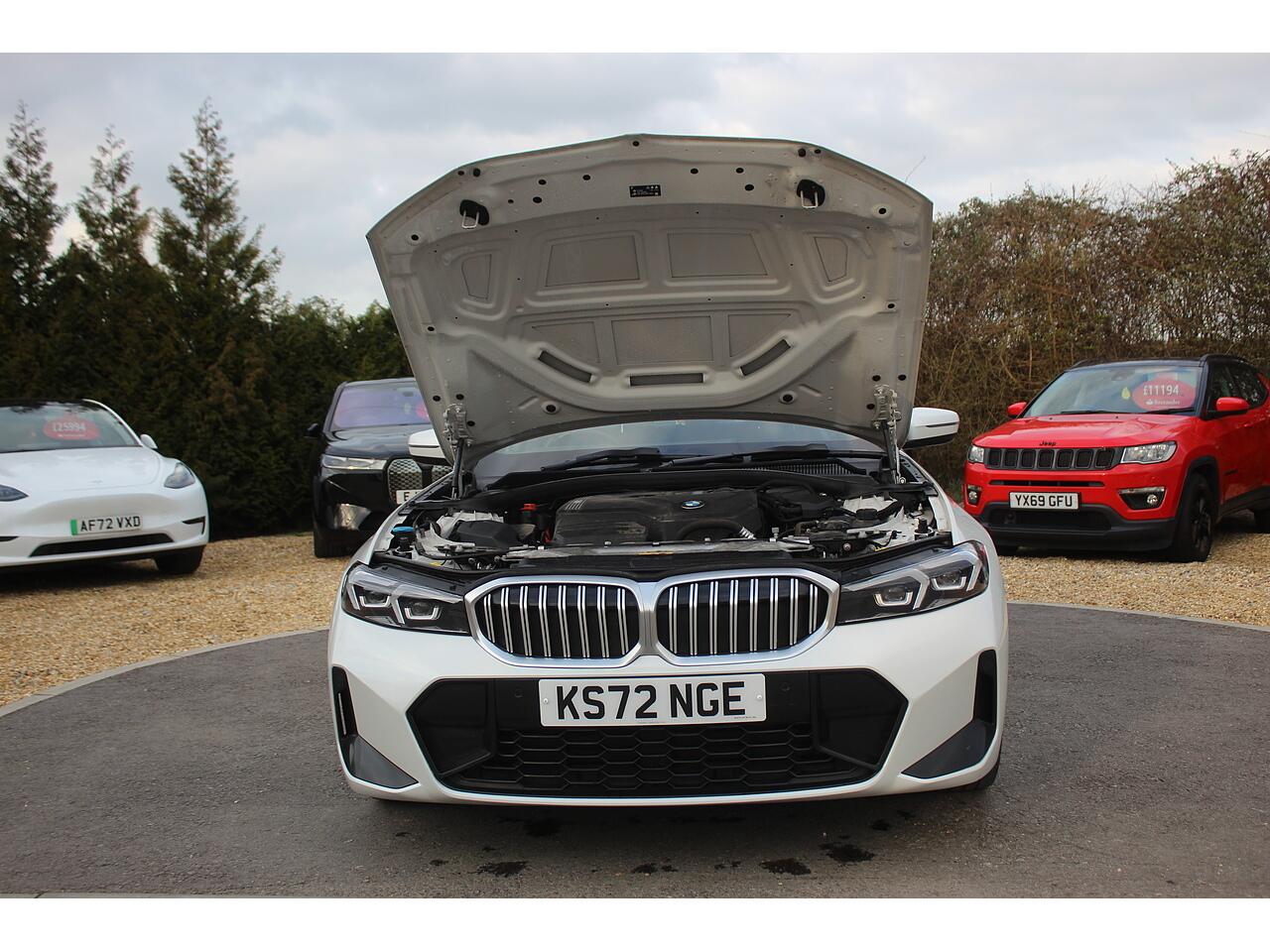 BMW 3 Series view 38