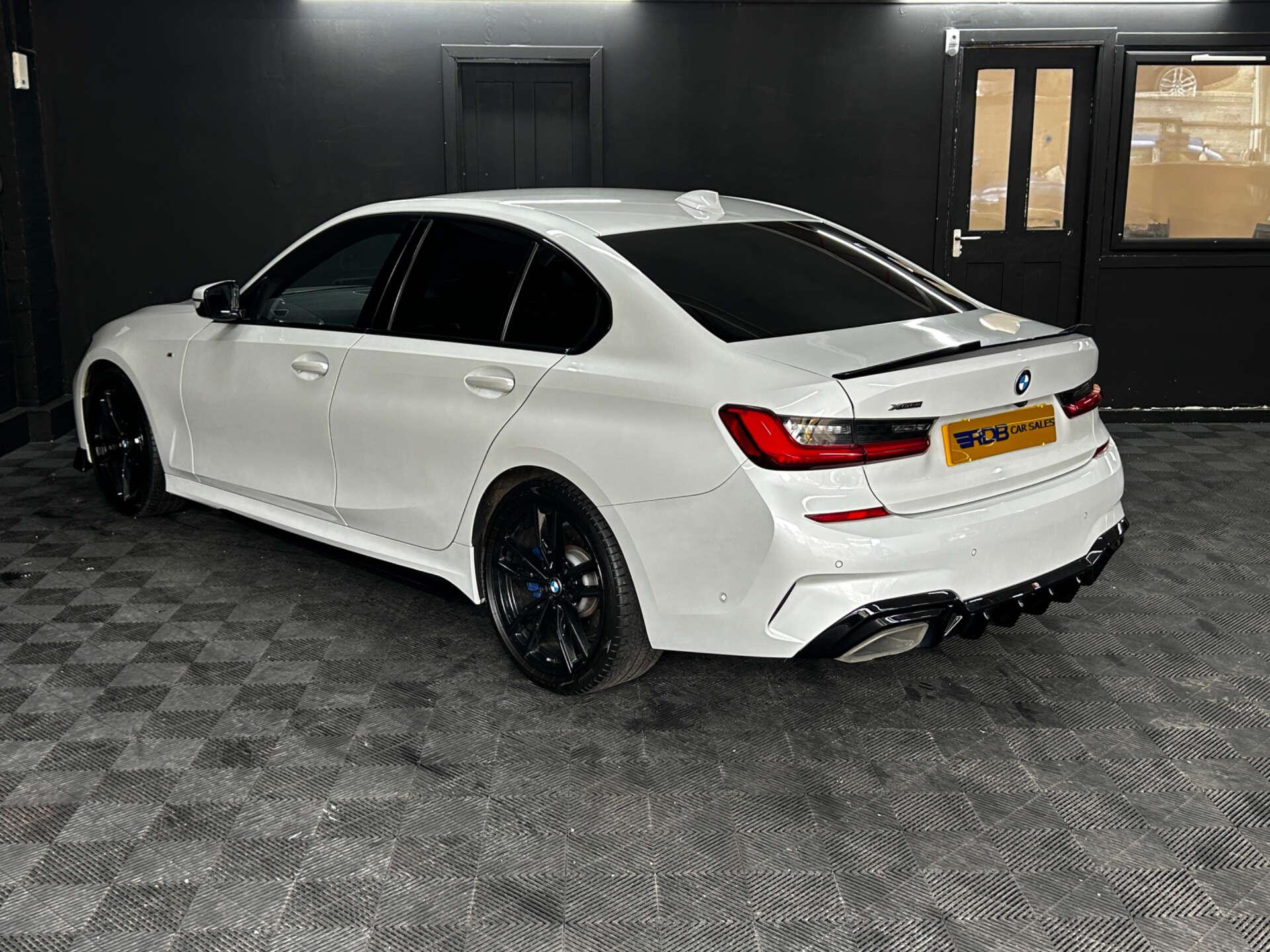 BMW 3 Series view 29