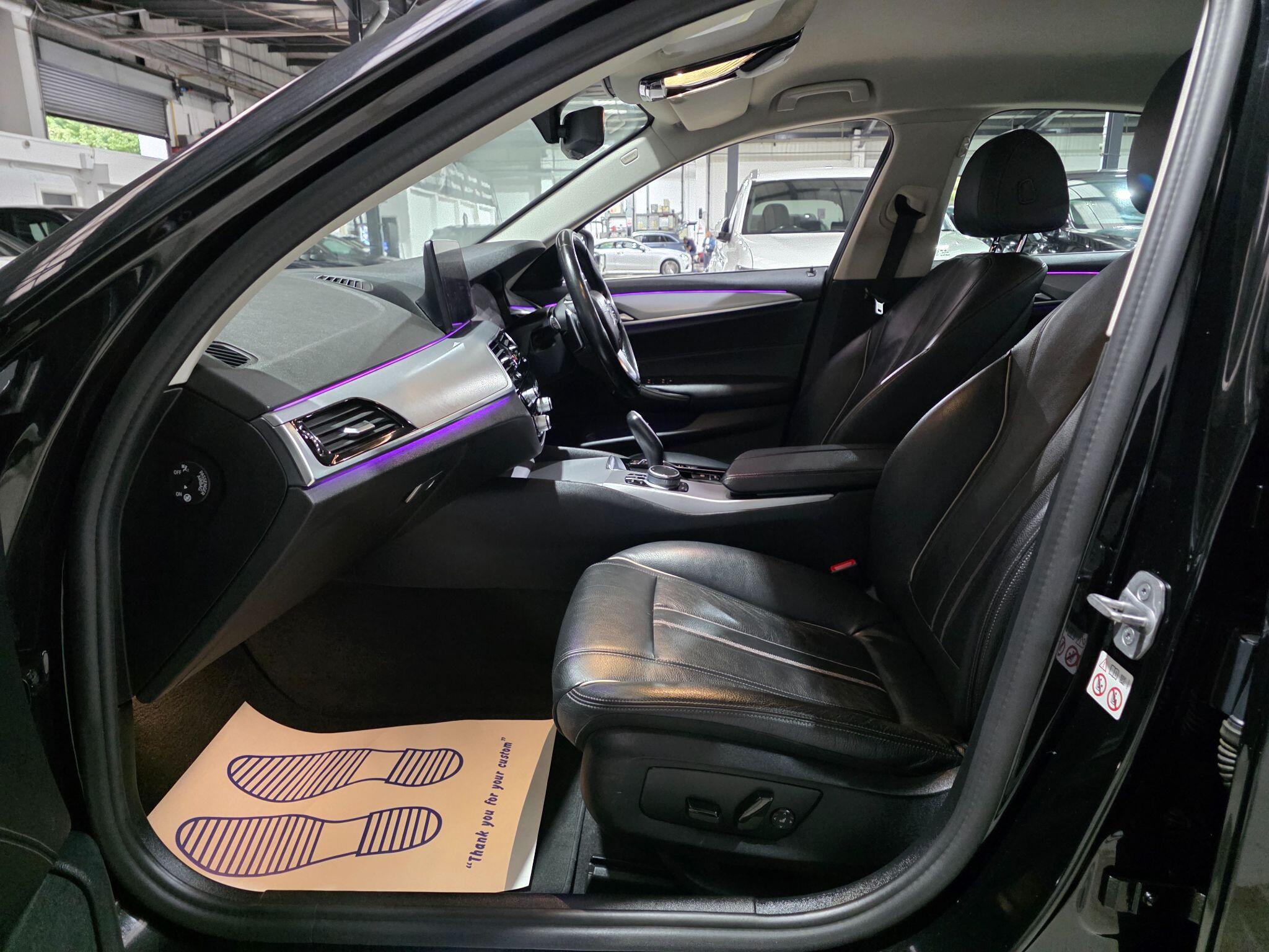 BMW 5 Series view 29