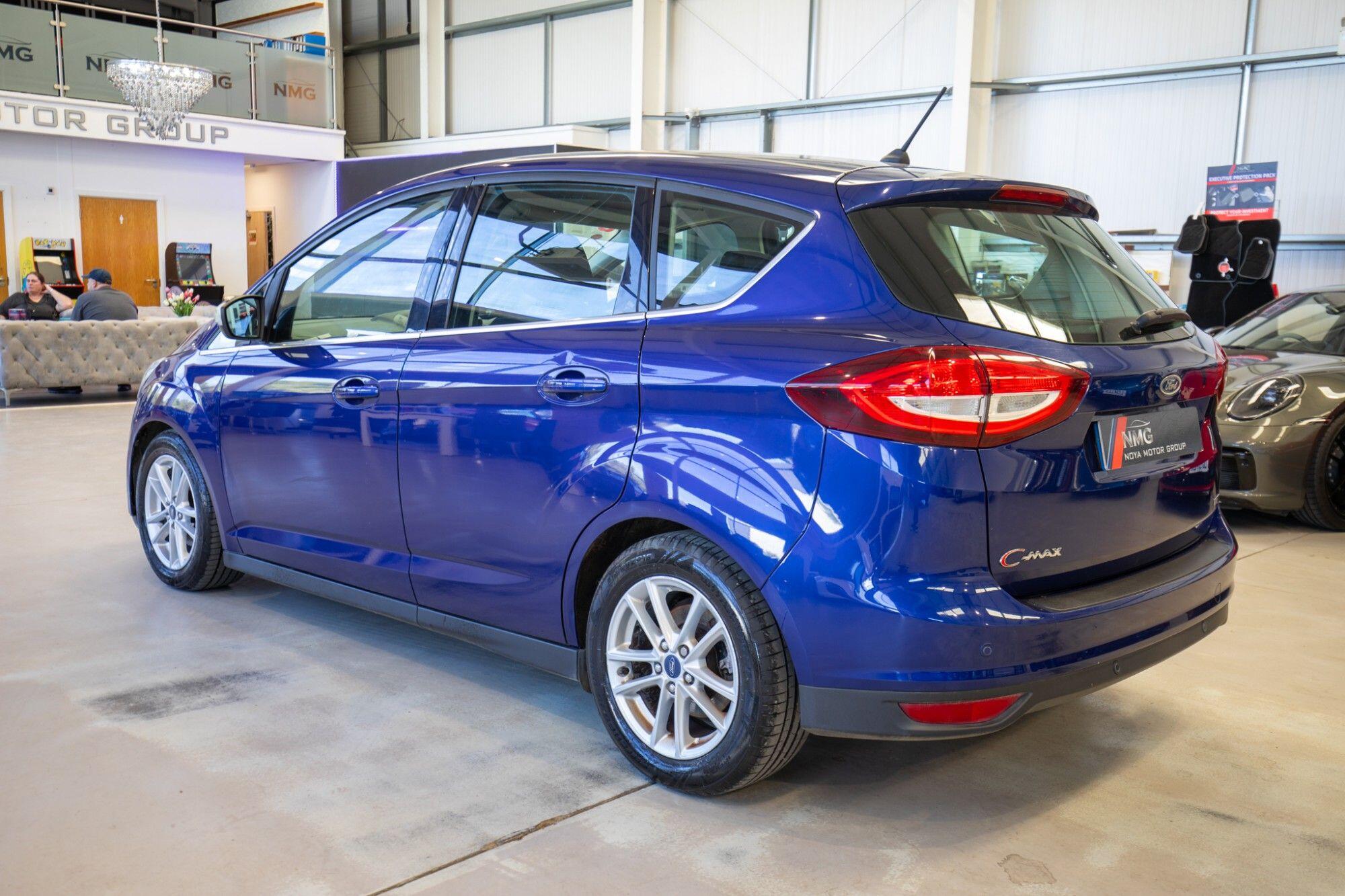 Ford C-Max view 28