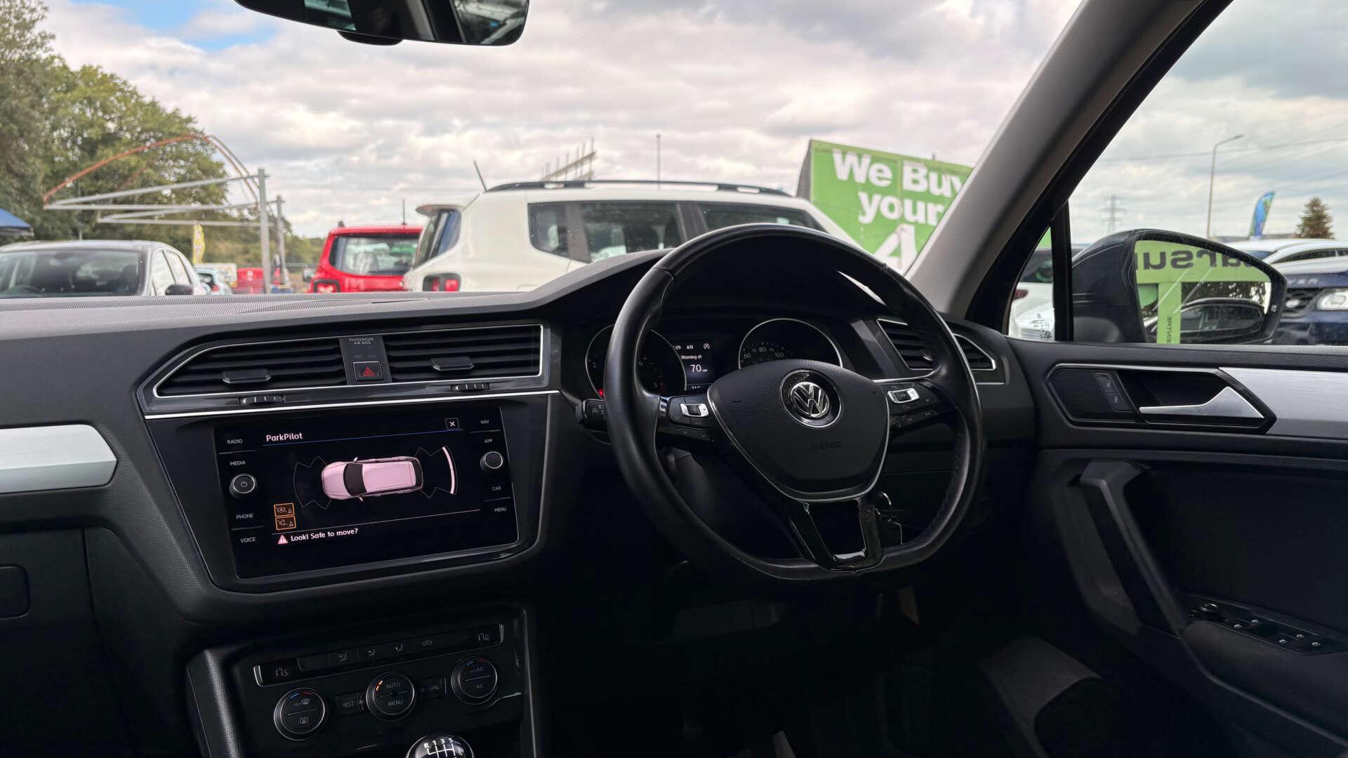 Volkswagen Tiguan view 41