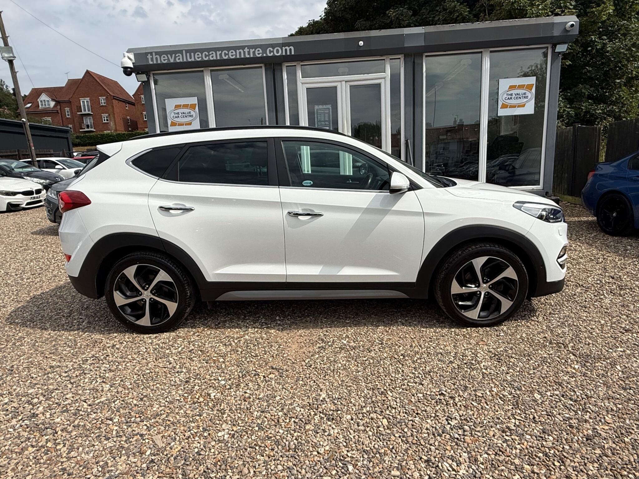 Hyundai Tucson view 2